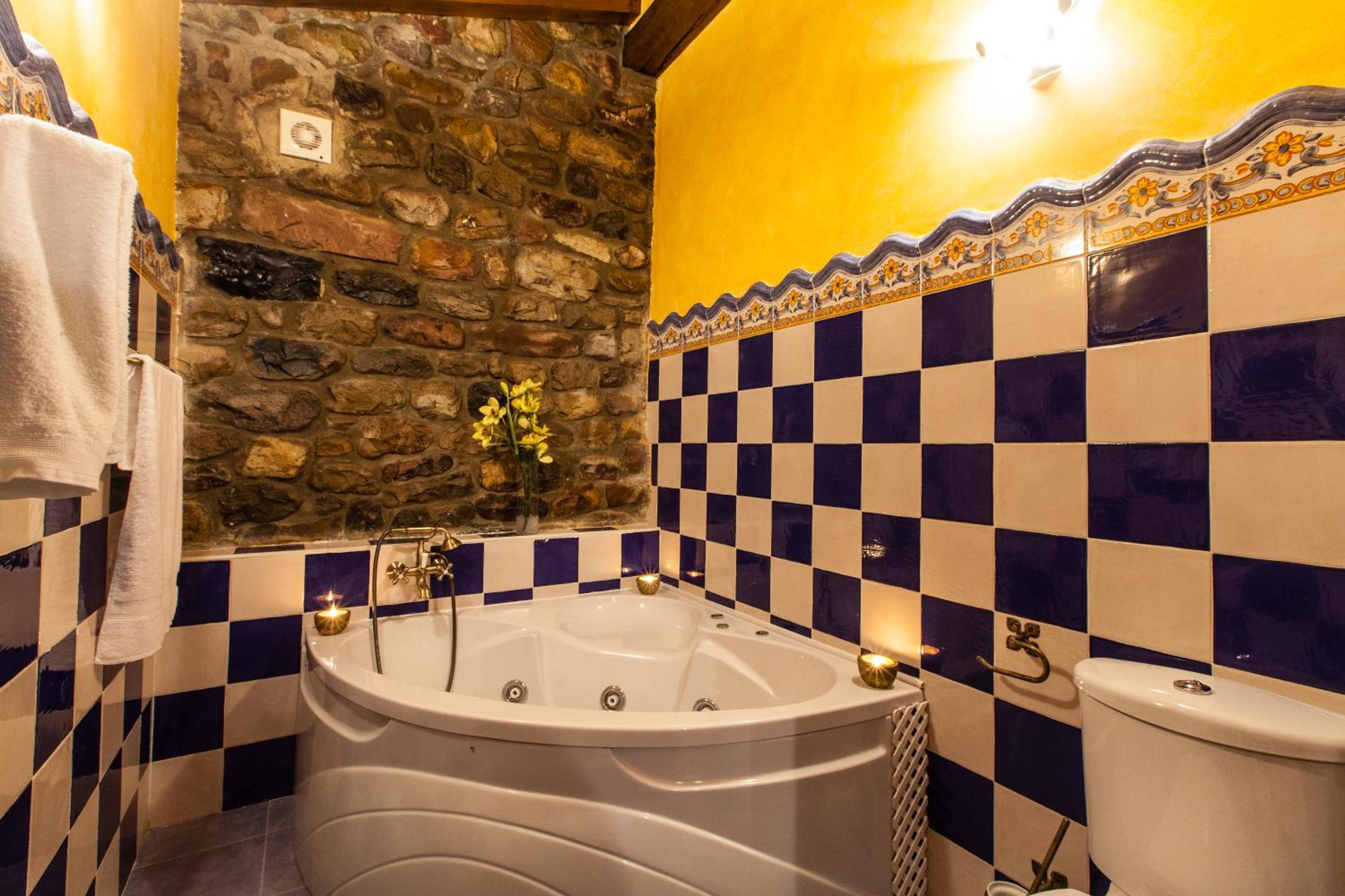 Junior Suite with hydromassage bath photo 3