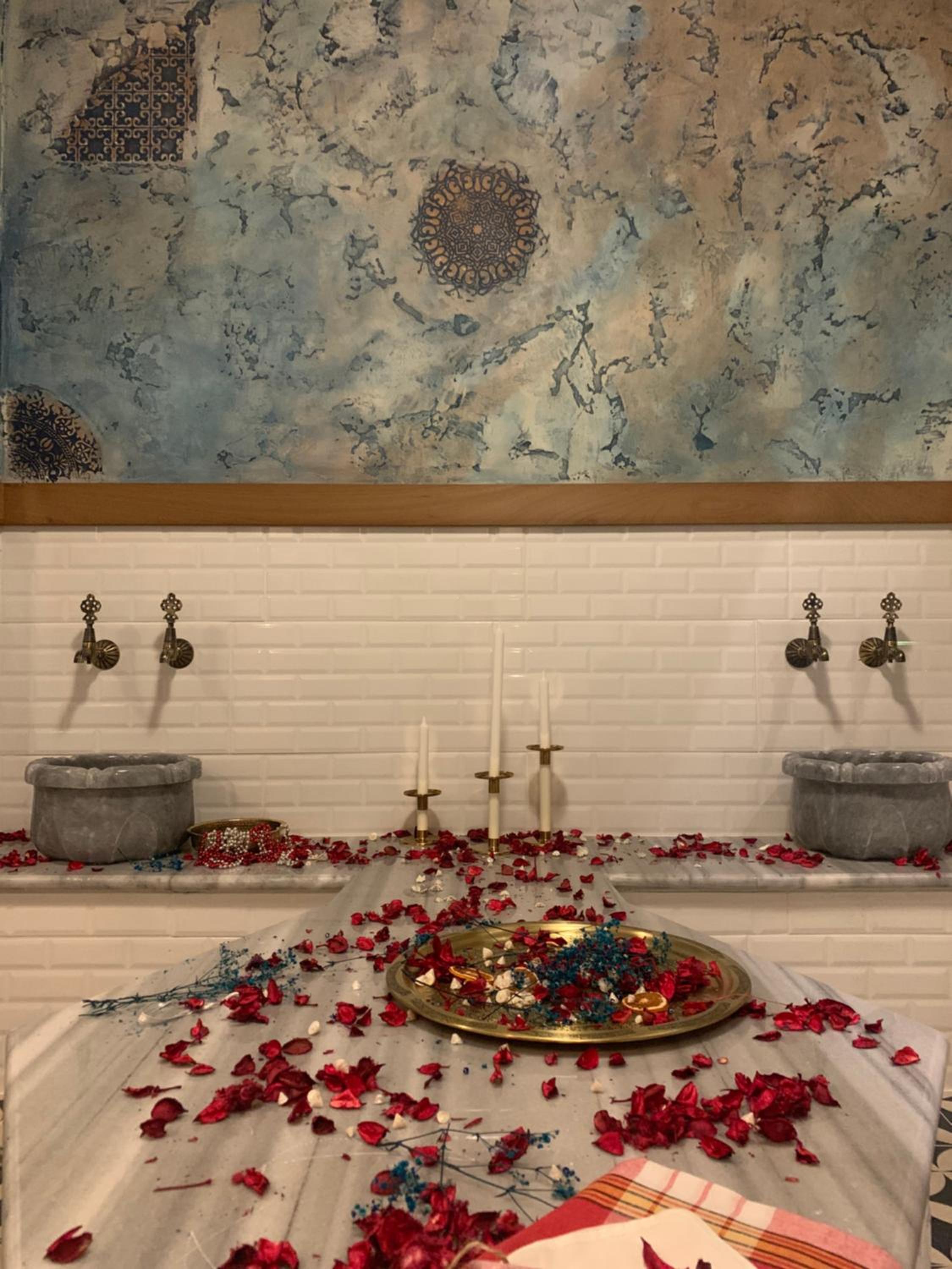 Queen Suite with Turkish Bath and Spa Bath photo 3