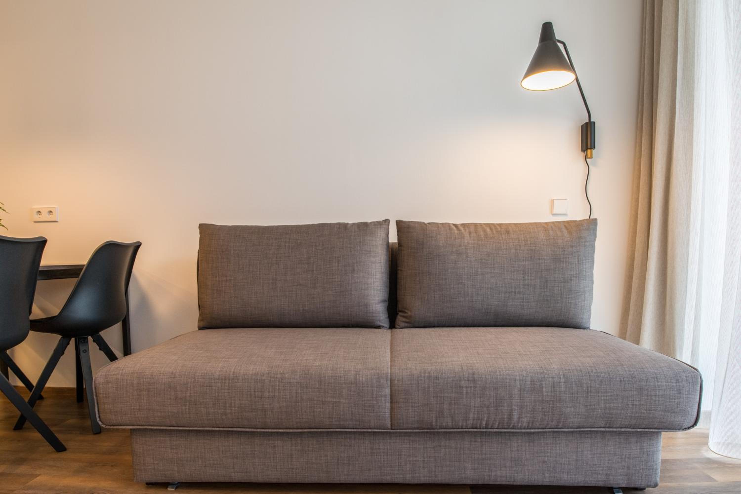 One-Bedroom Apartment with Balcony or Terrace photo 2