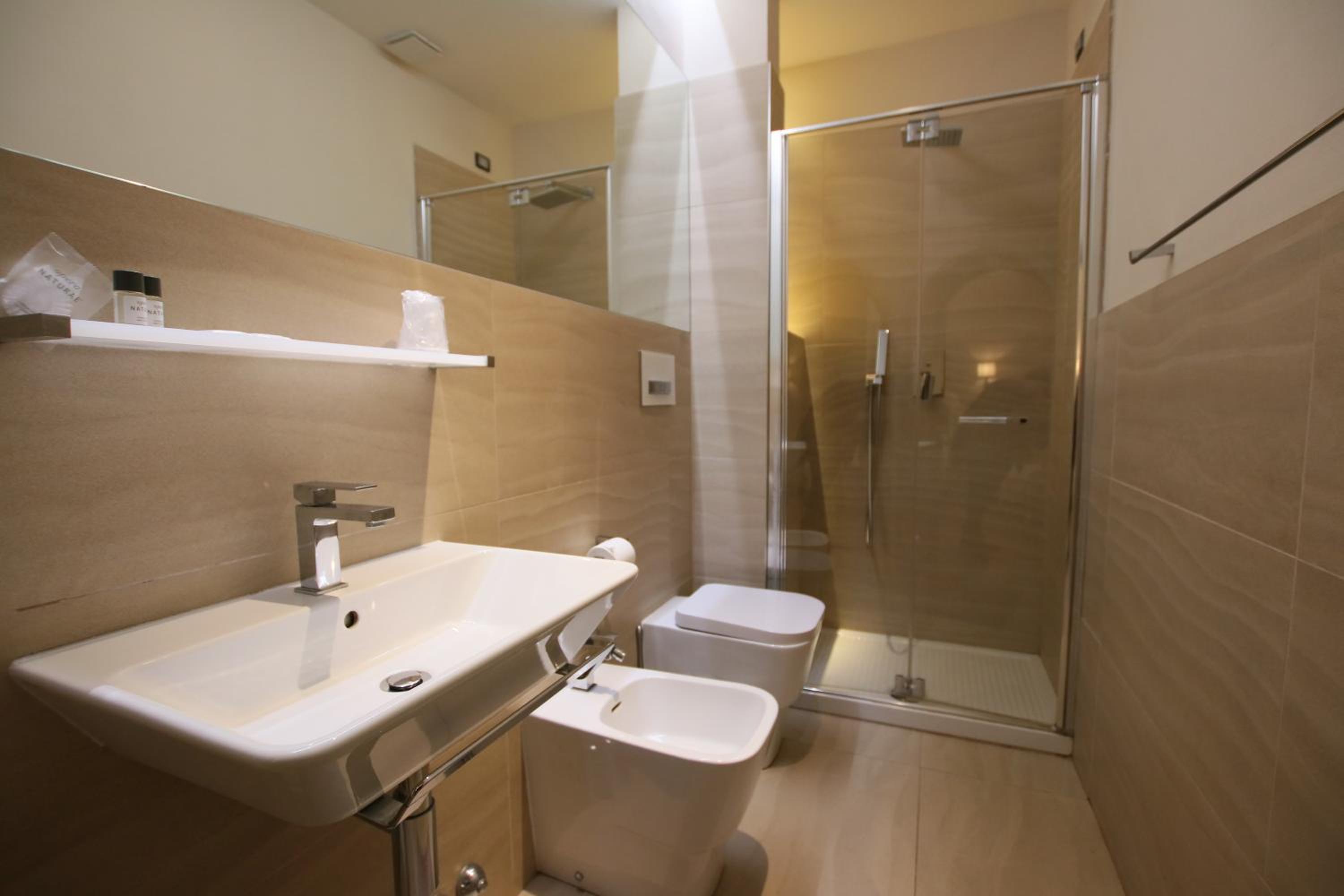 Double Room - Photo 31