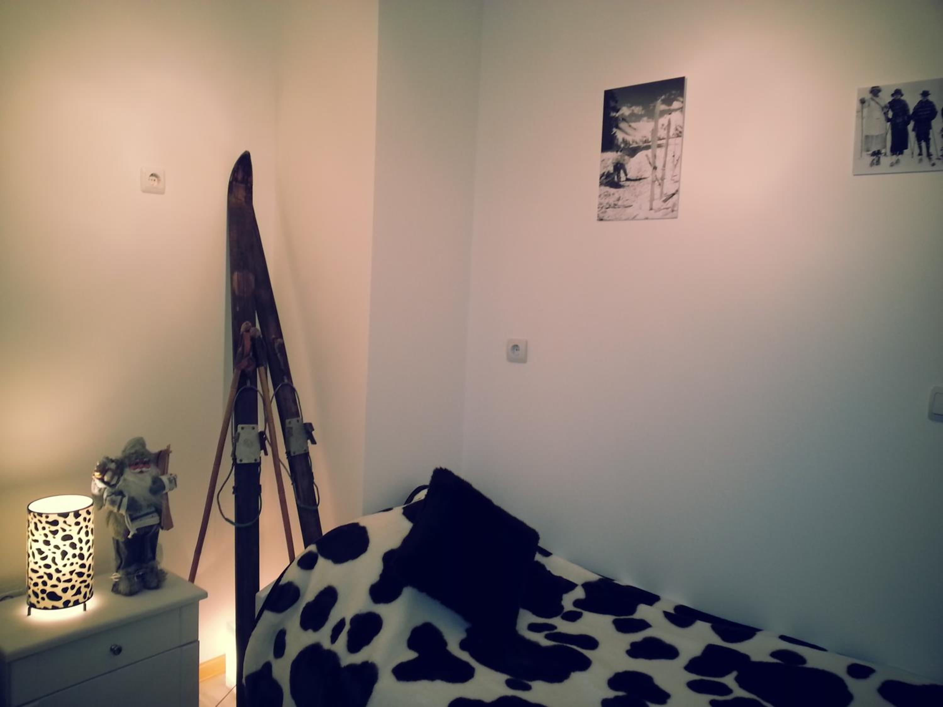 Deluxe One-Bedroom Apartment photo 2