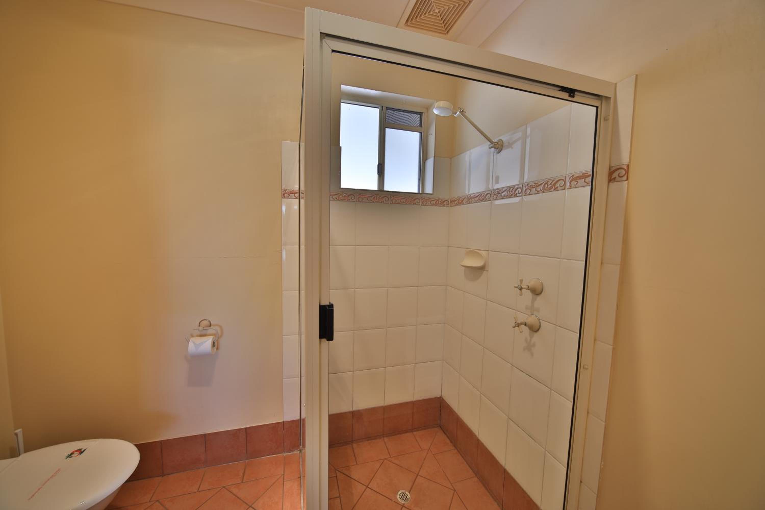 Deluxe Twin Room photo 3