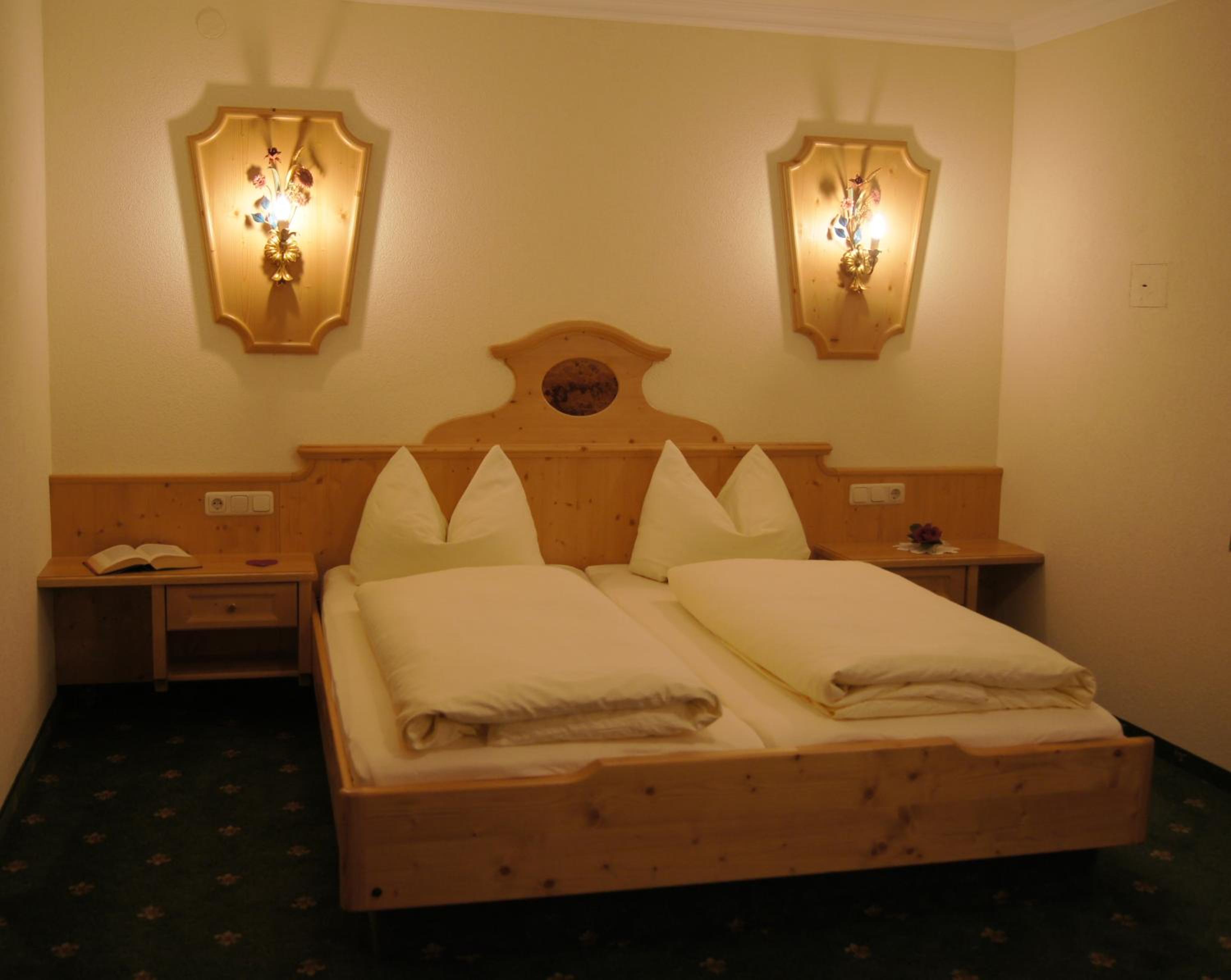 Two-Bedroom Apartment with Balcony and Terrace photo 3