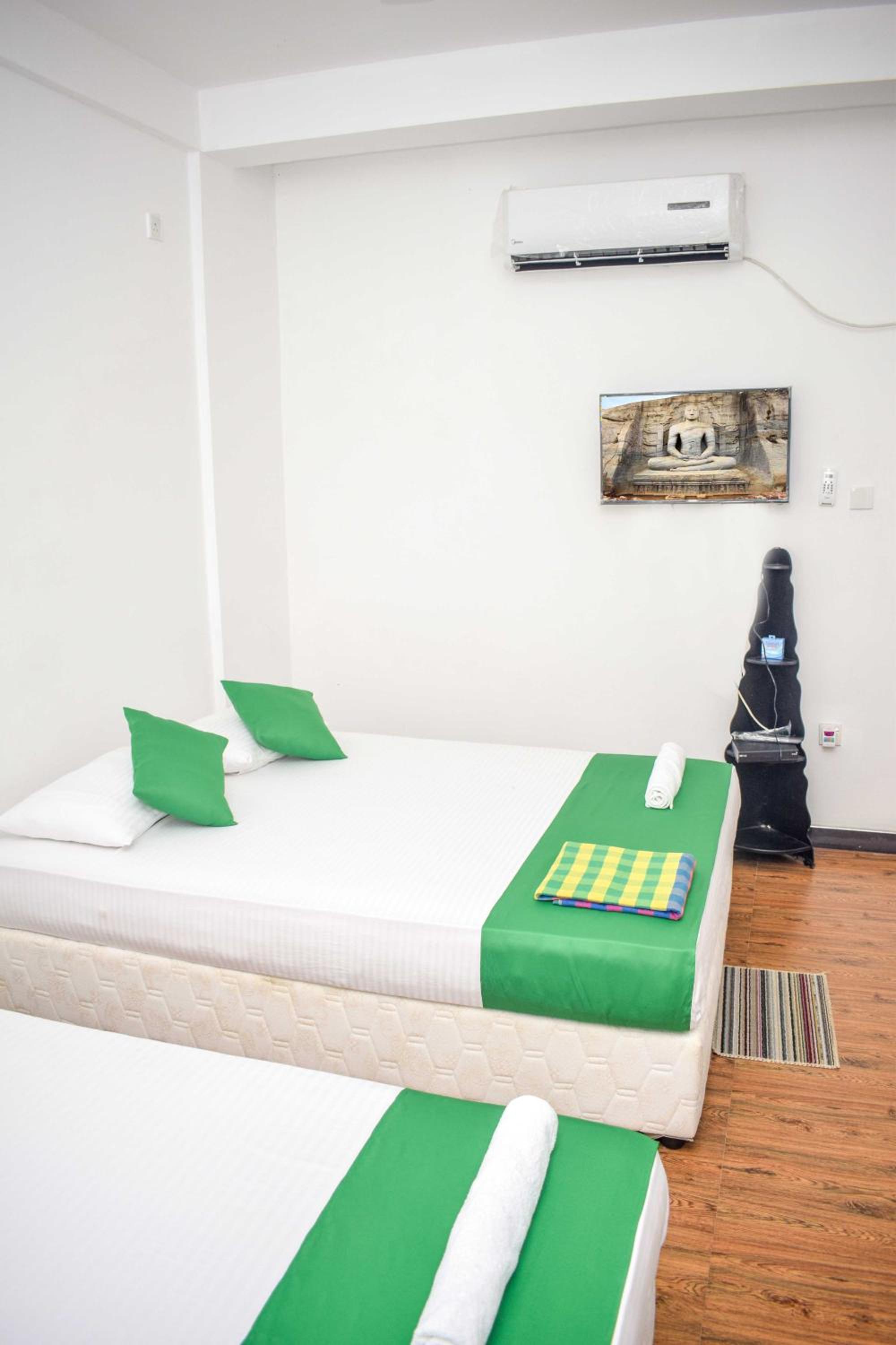 Deluxe Family Suite photo 2
