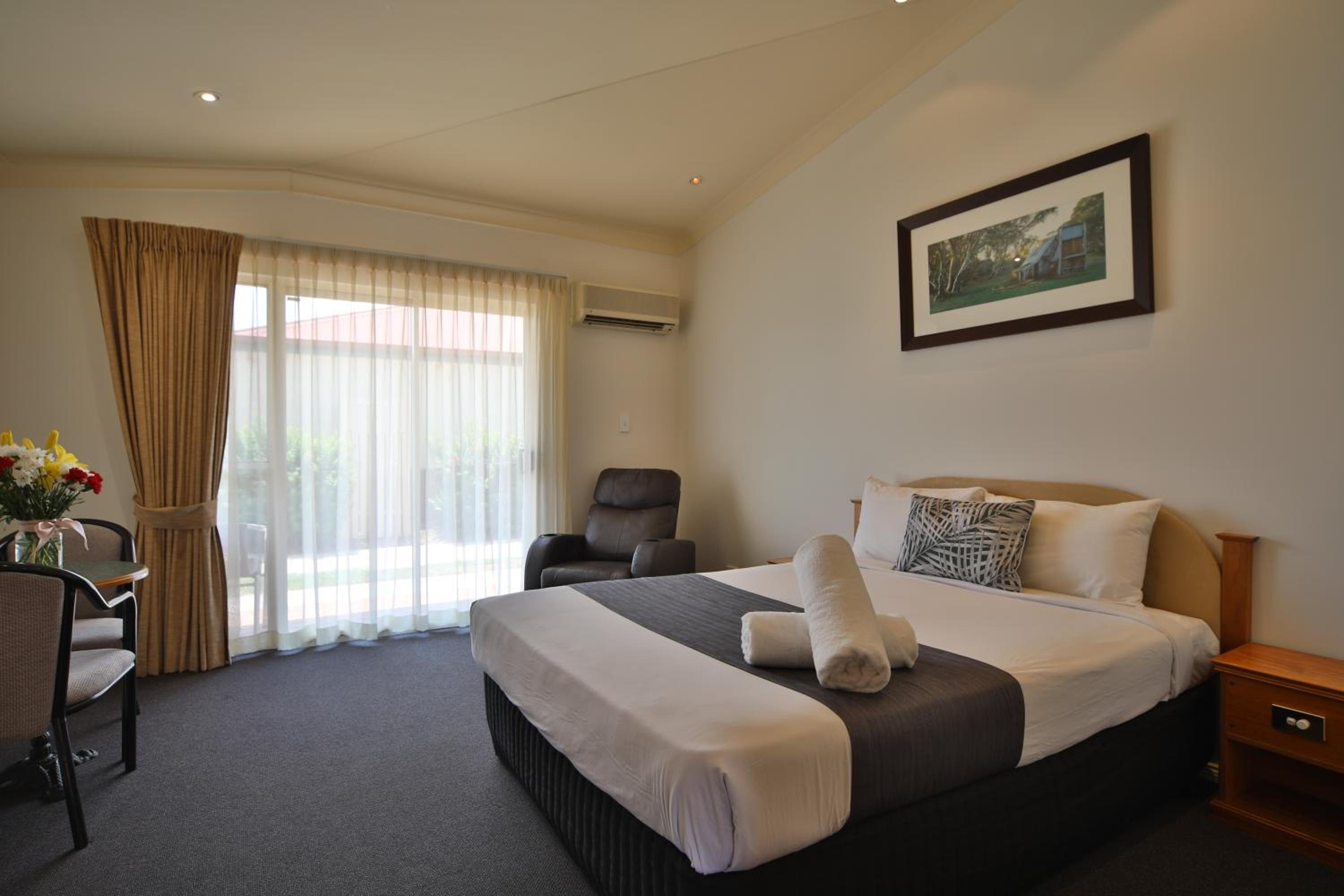 Standard Spa Suite photo 1