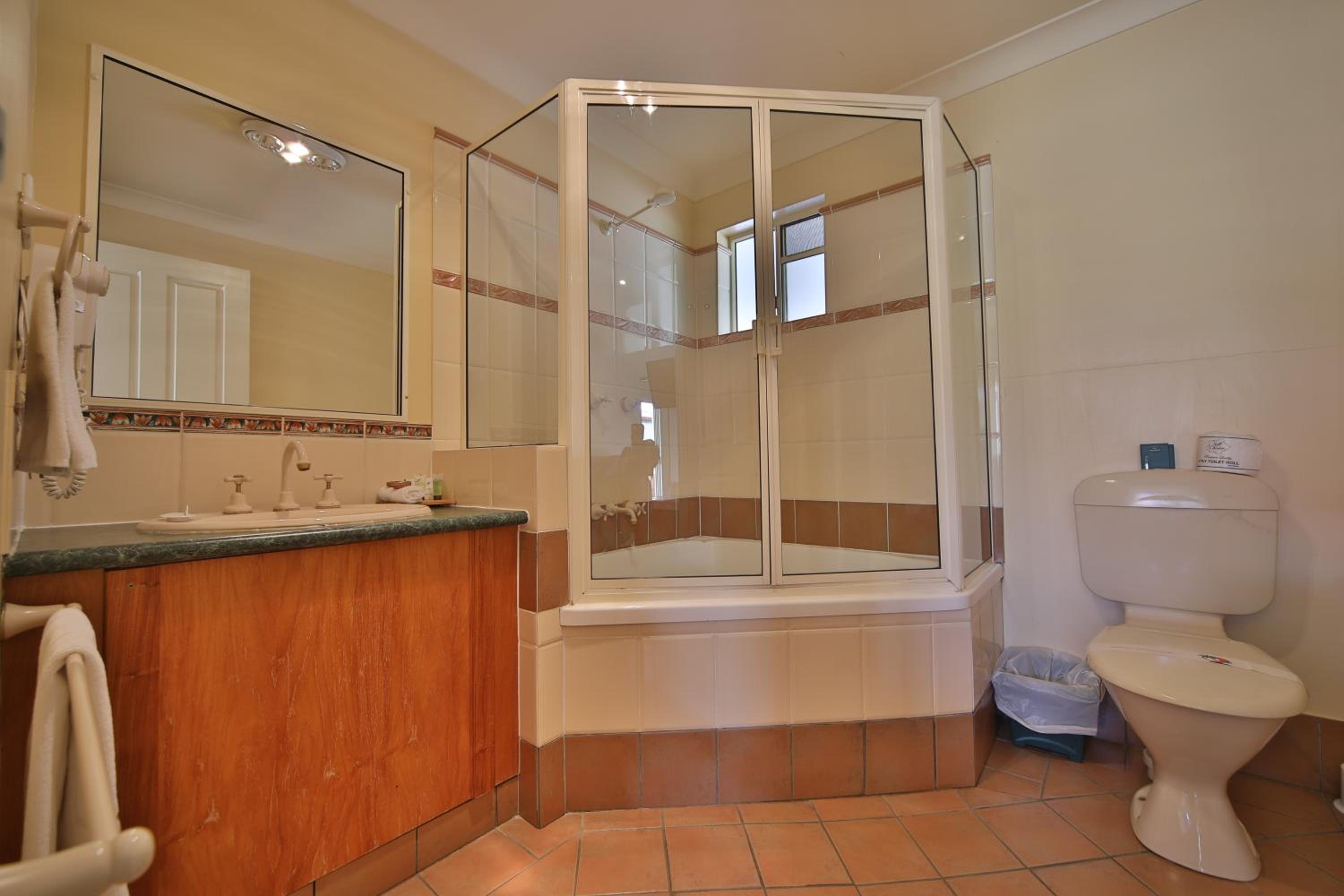 Standard Spa Suite photo 3