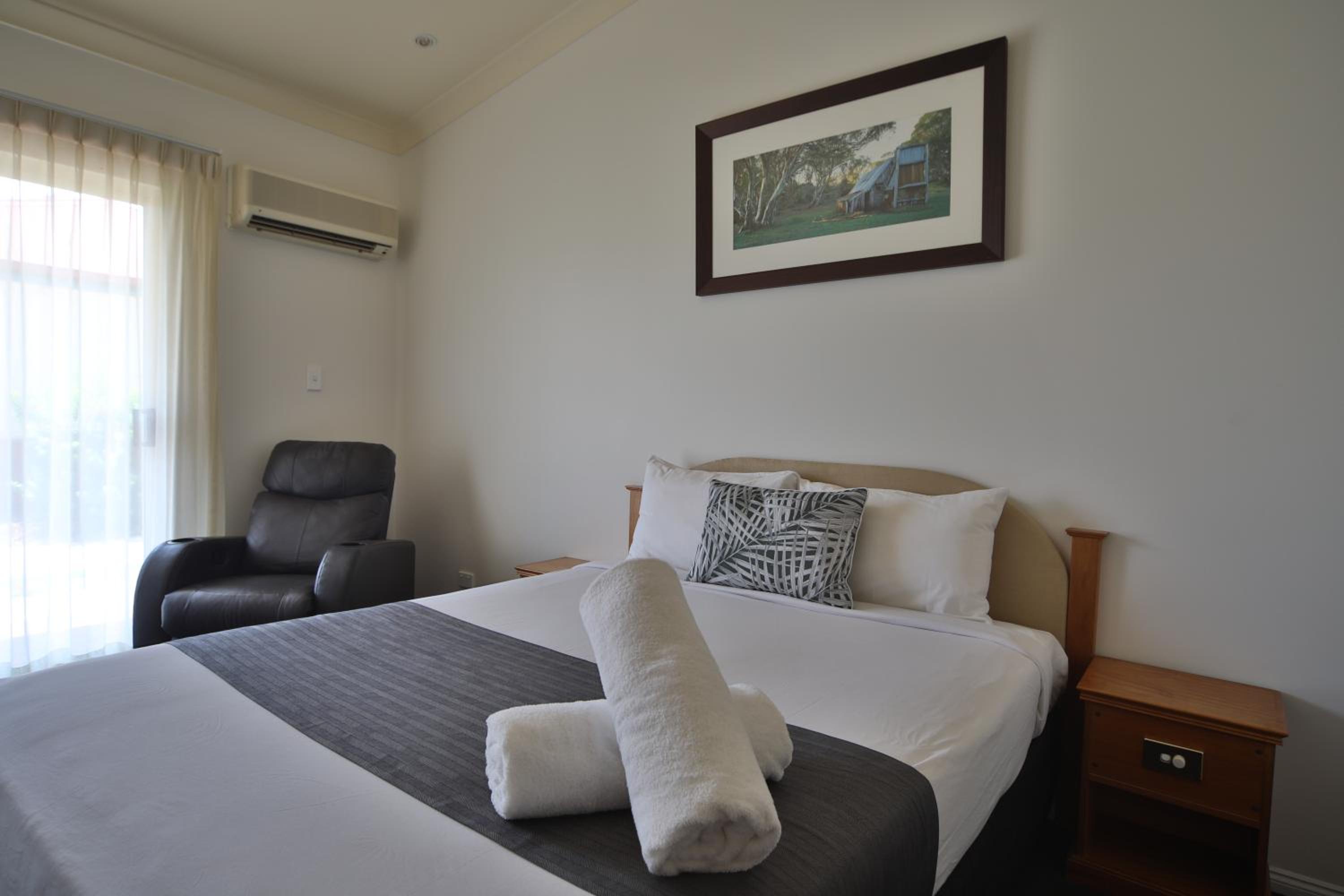 Standard Spa Suite photo 2