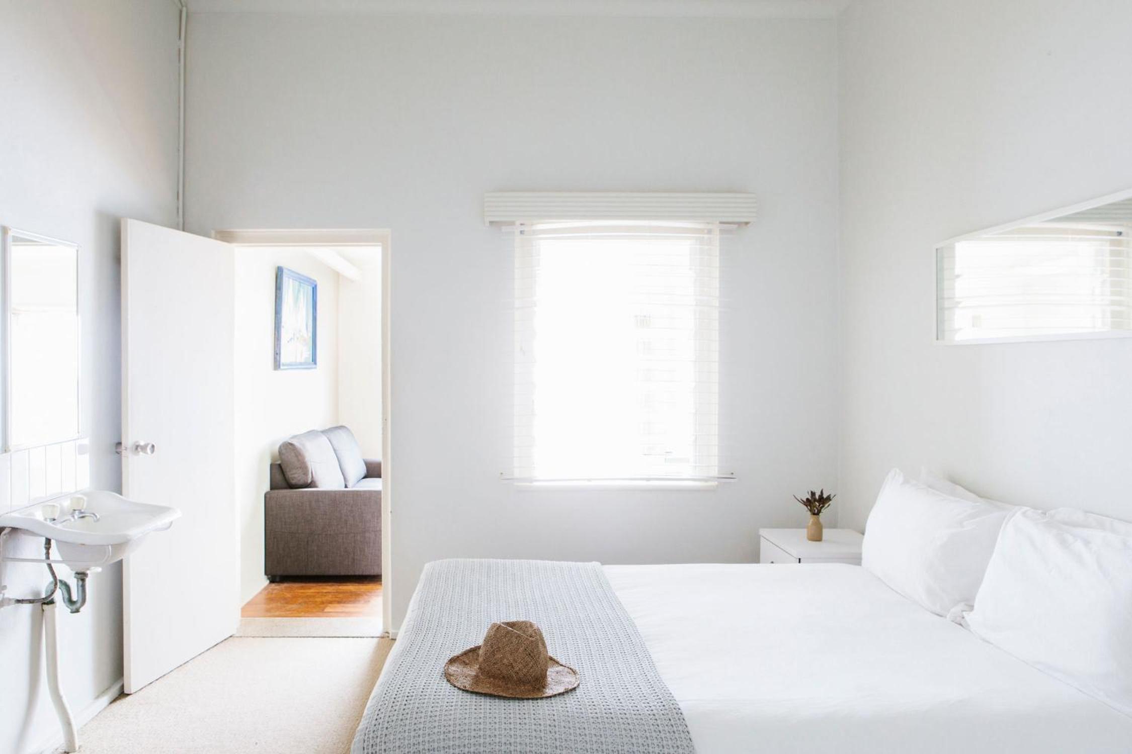 Queen Room with Shared Bathroom 18+ Only