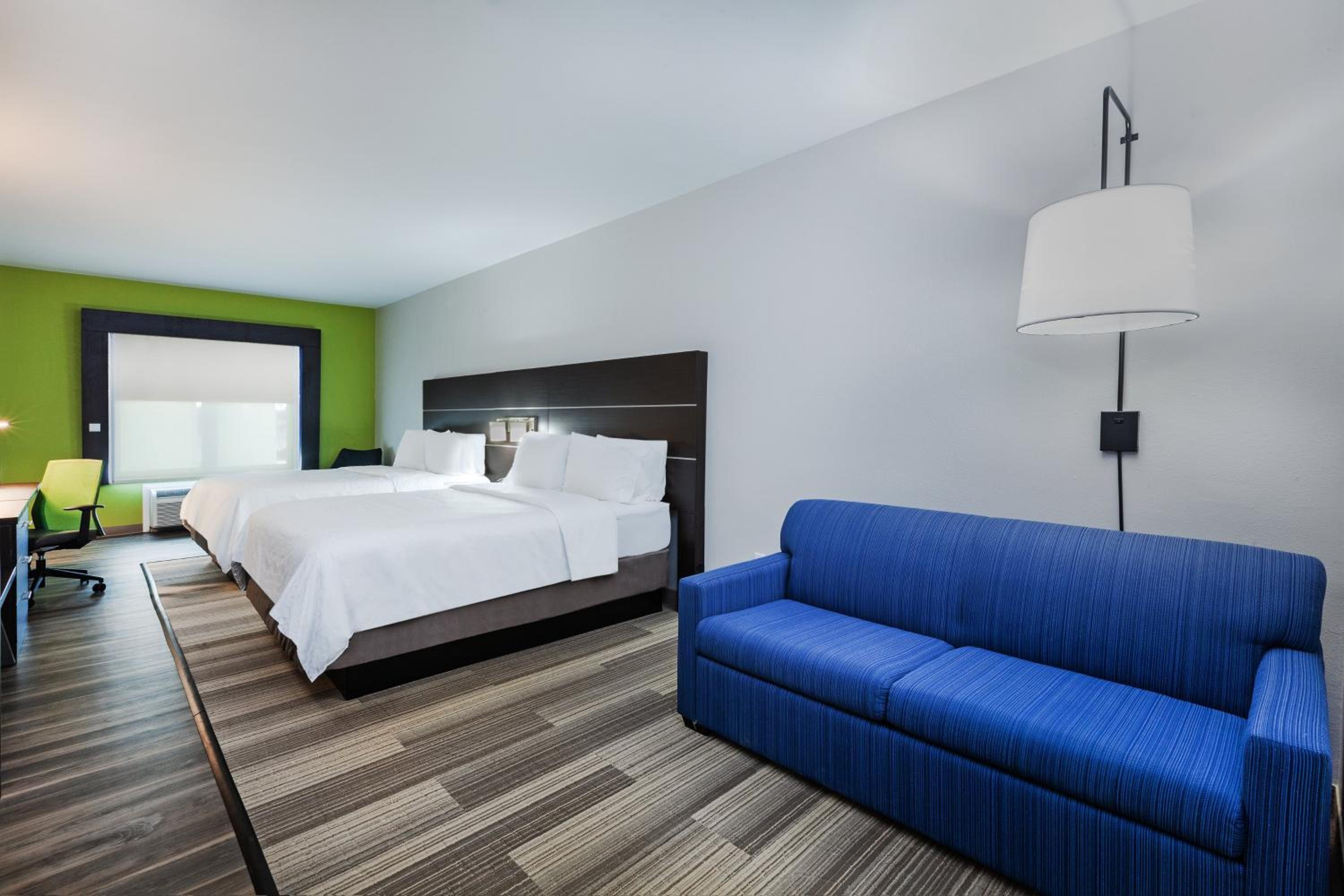Queen Suite with Two Queen Beds - Photo 1