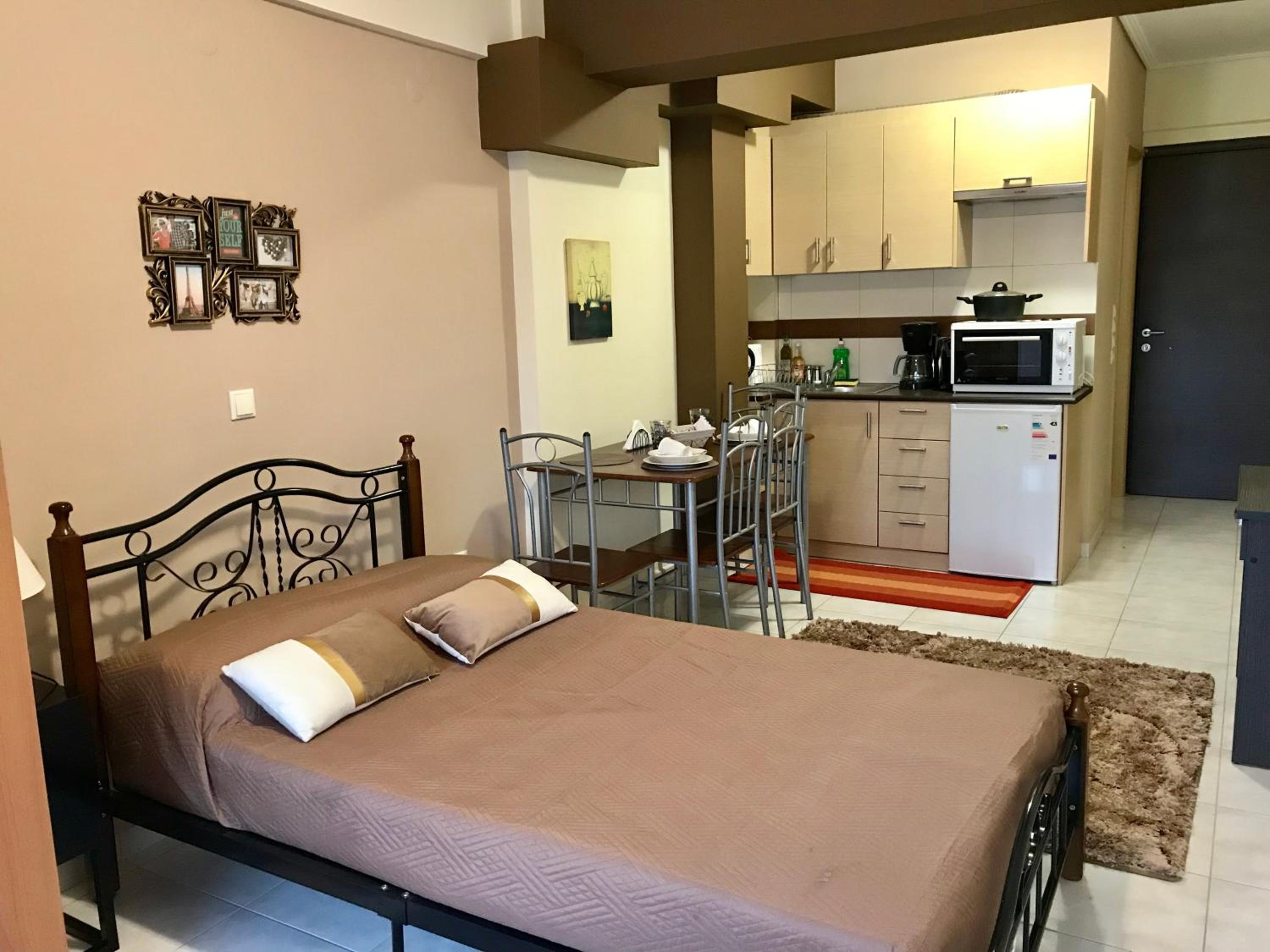 Studio Apartment photo 1