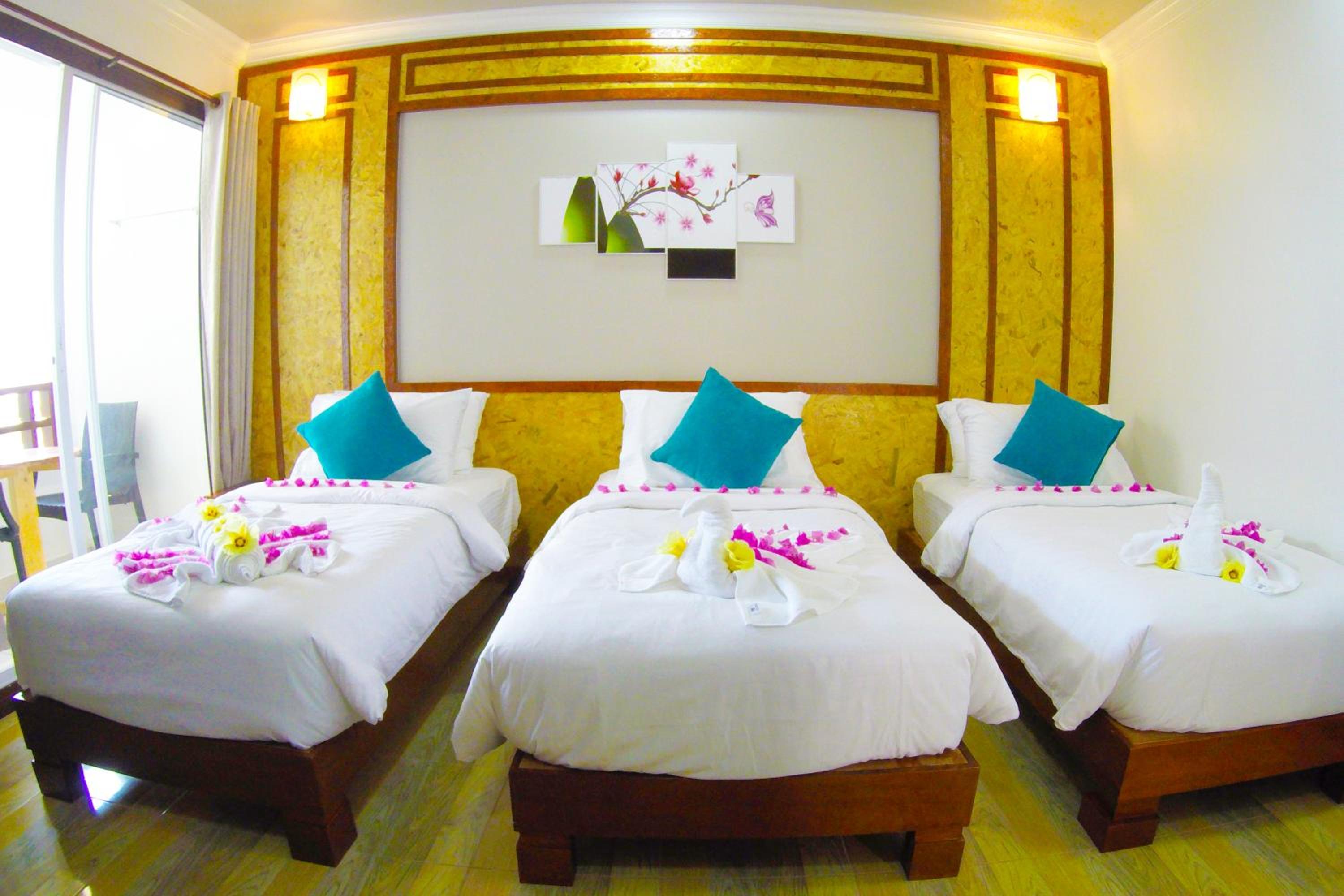 Deluxe Triple Room