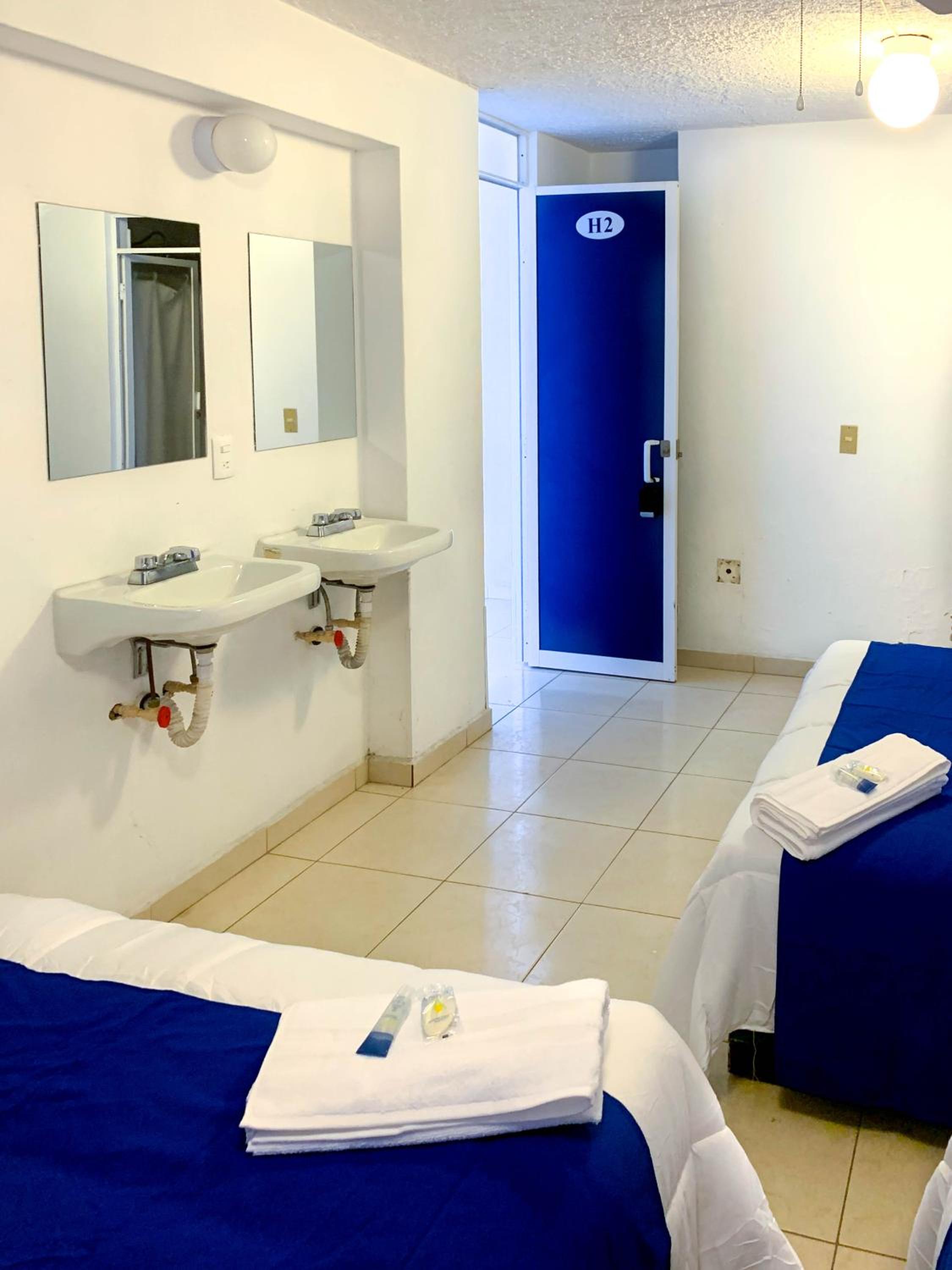 Deluxe Triple Room - Photo 4