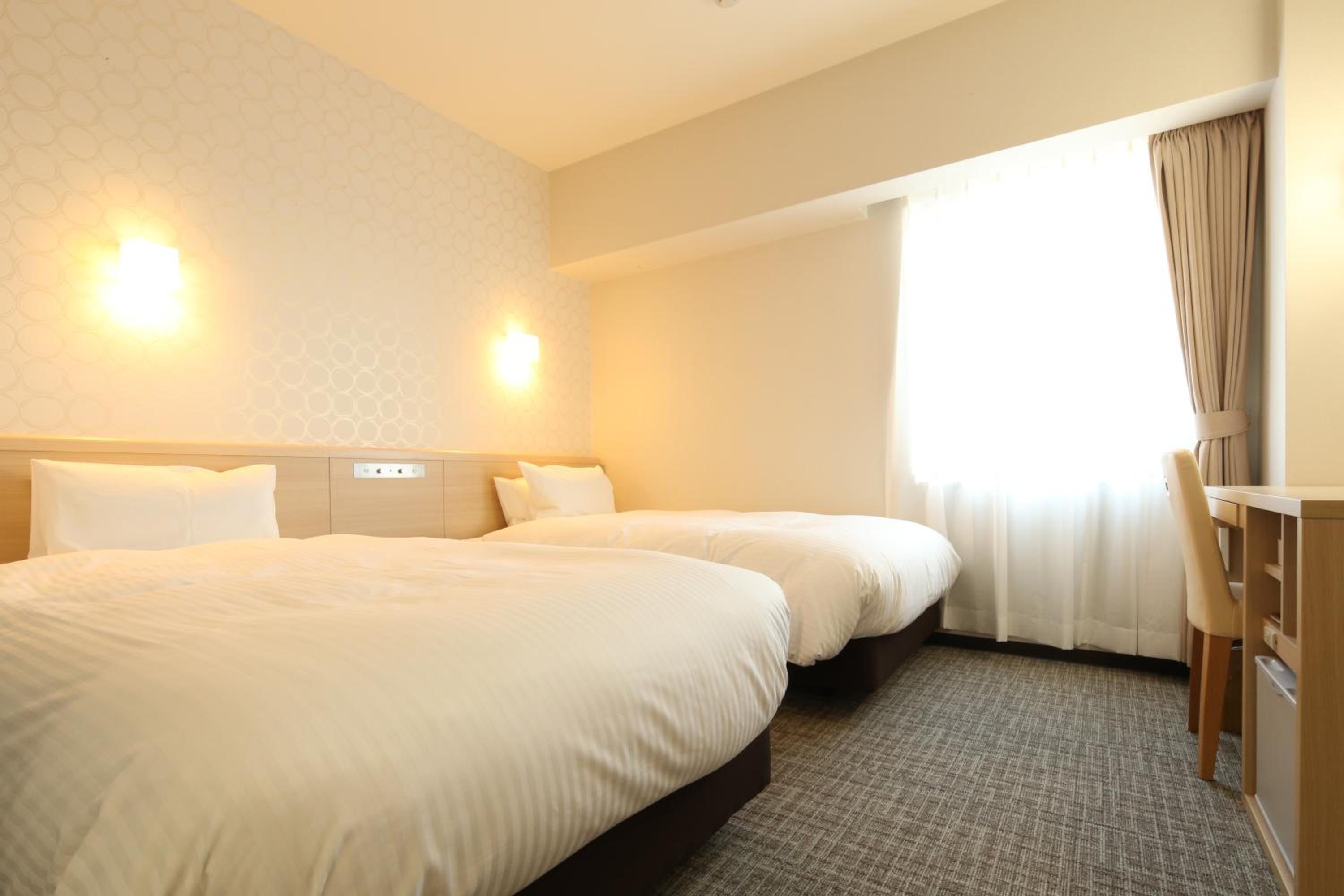 Twin Room - Non-Smoking - Photo 1