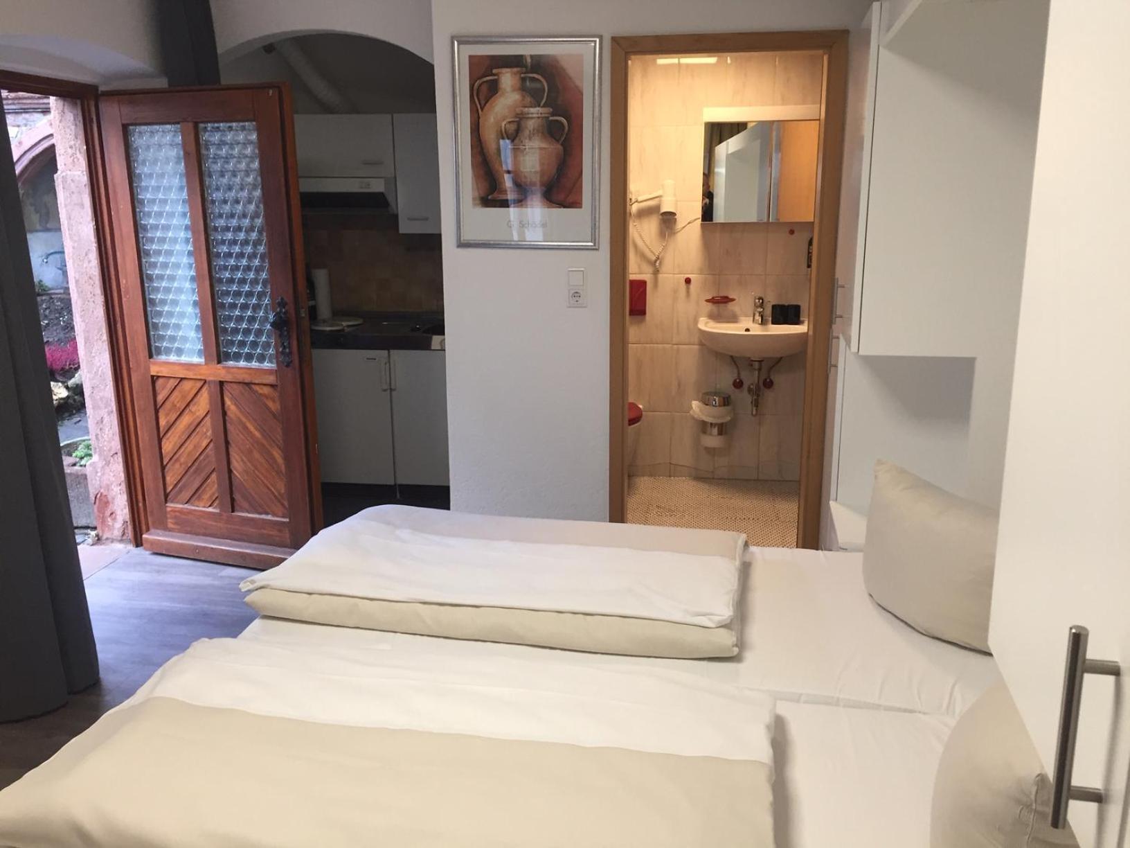 Economy Double Room photo 2