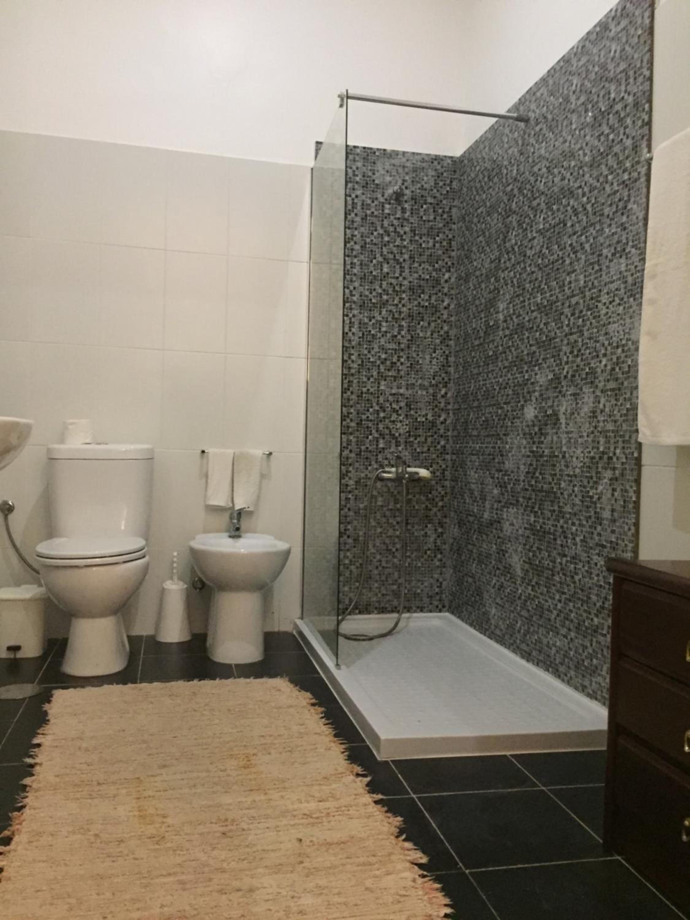 Quadruple Room - Photo 7