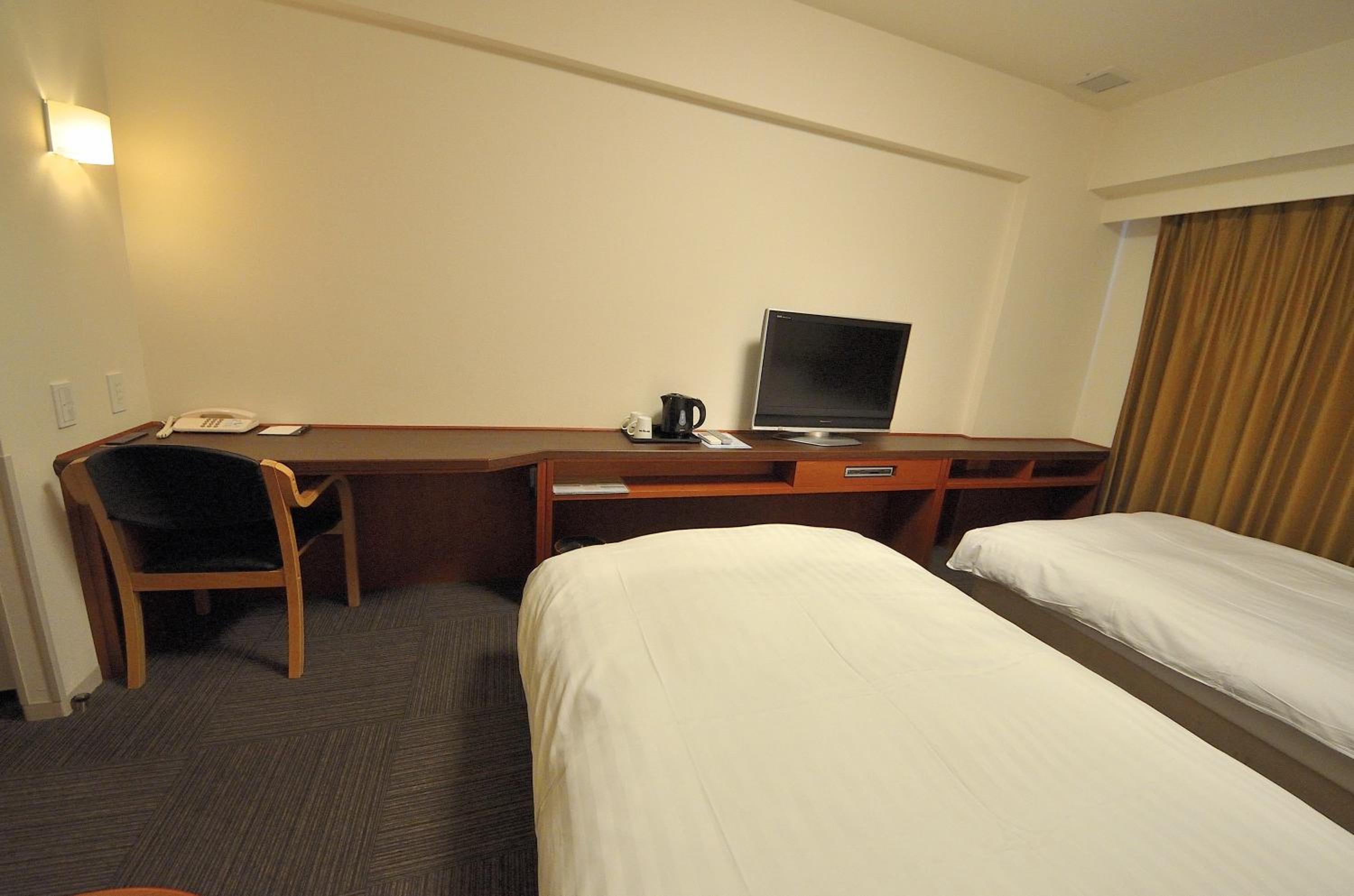 Twin Room - Smoking - No Daily Cleaning