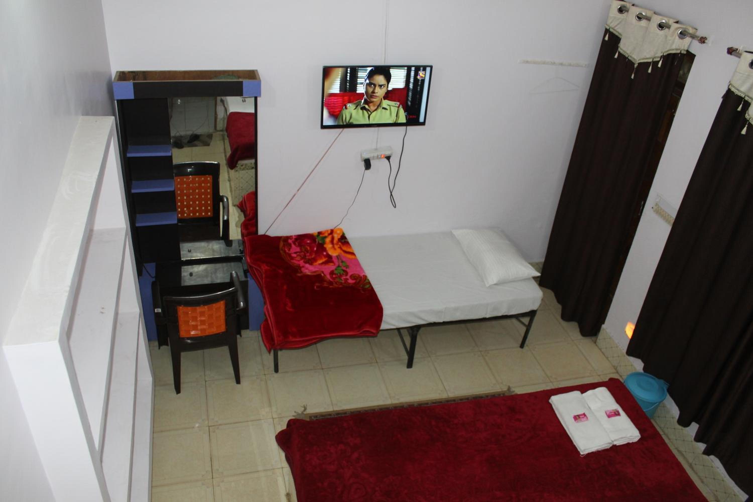 Triple Room With Private Bathroom photo 2