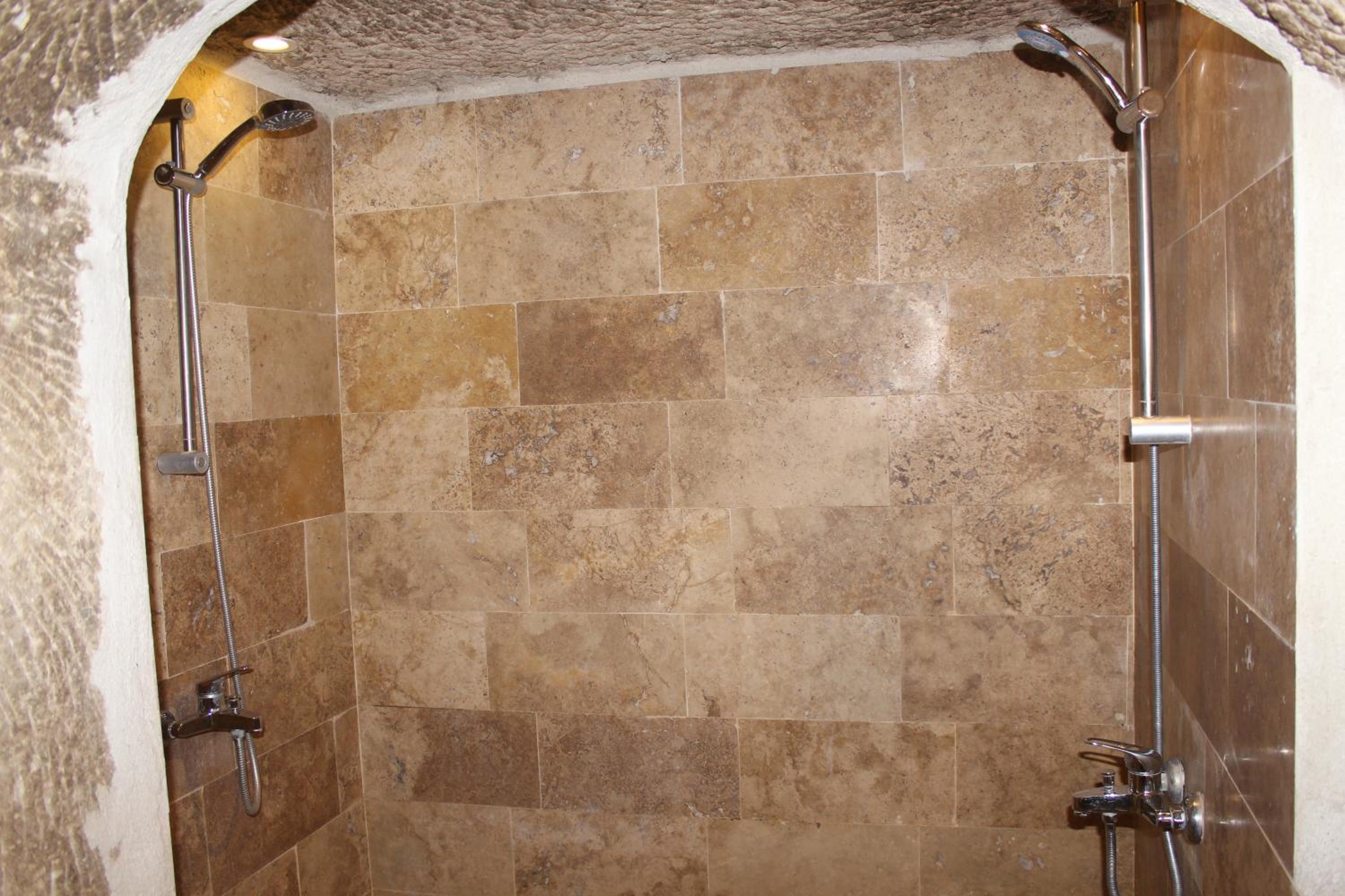 Deluxe Cave Room - Photo 6