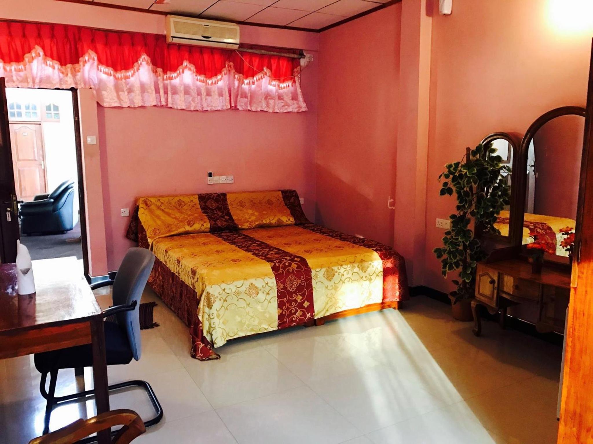 Superior Double Room With A/C, Dialogue TV, Hot Water, Mini Bar photo 3