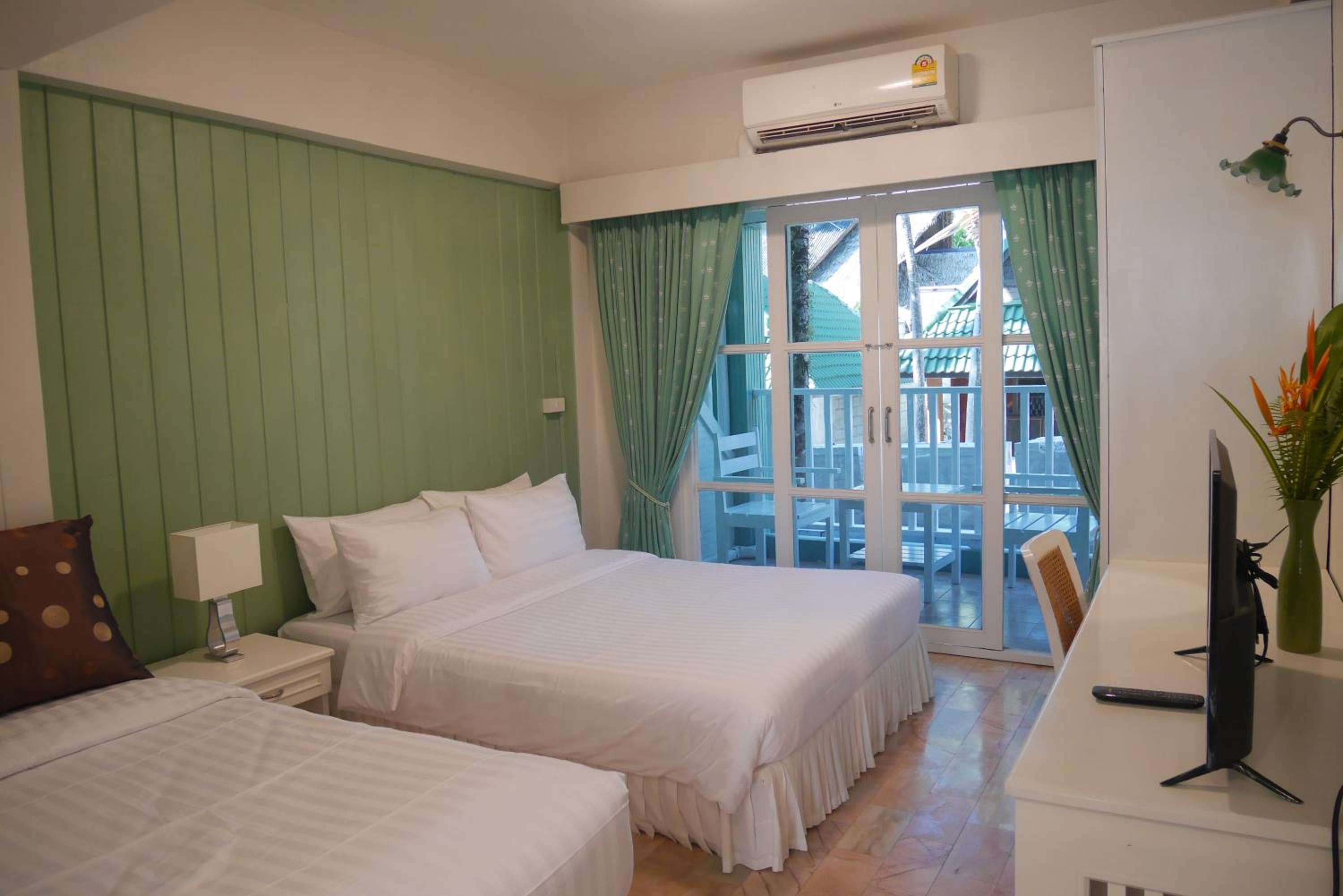 Superior Triple Room - Photo 12
