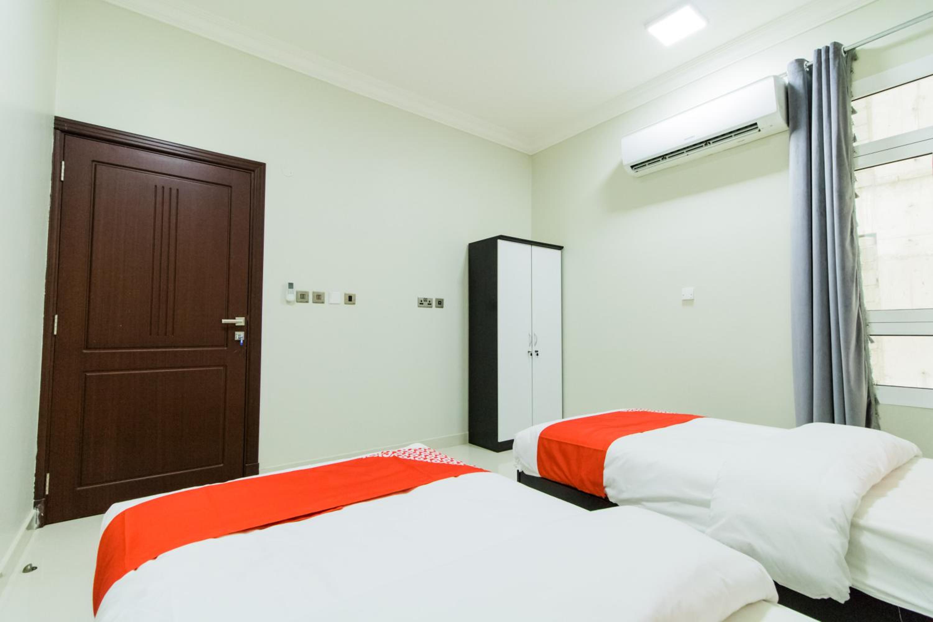 Standard Twin Room photo 2