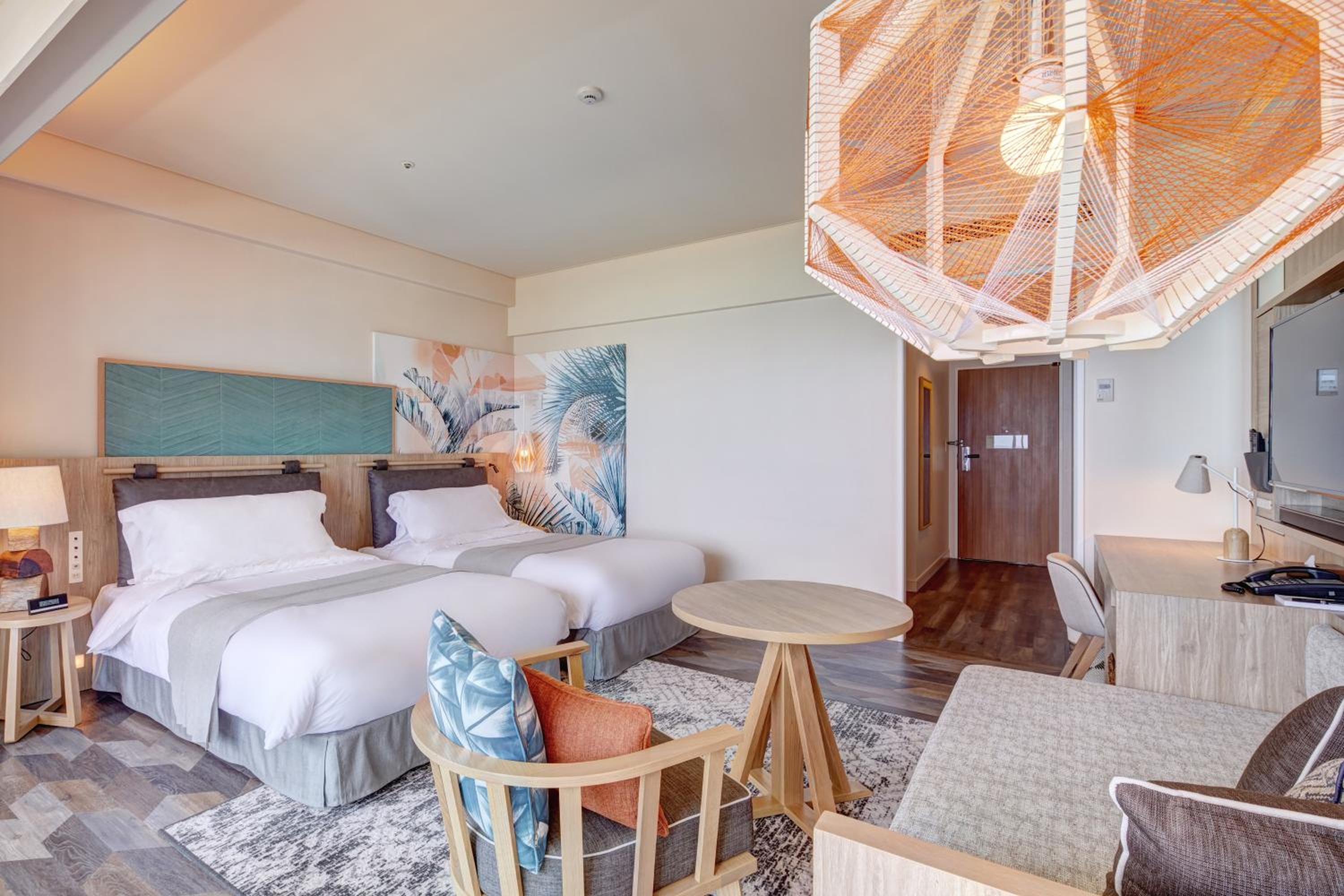 Twin Room with Ocean View - High Floor/Ocean Wing - Photo 1