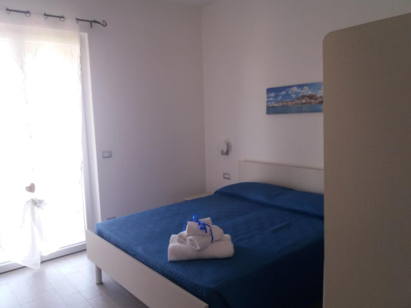 Double or Twin Room with Balcony - Photo 1