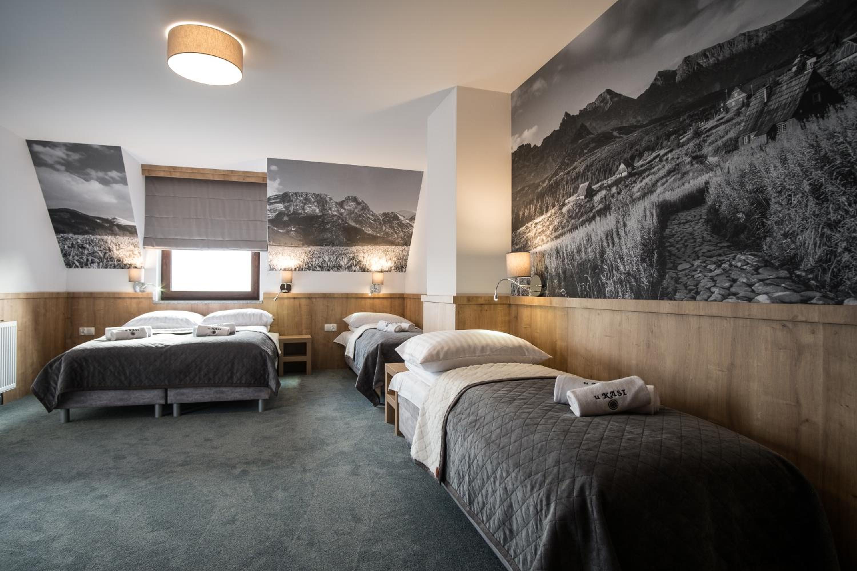 Quadruple Room with Balcony photo 3