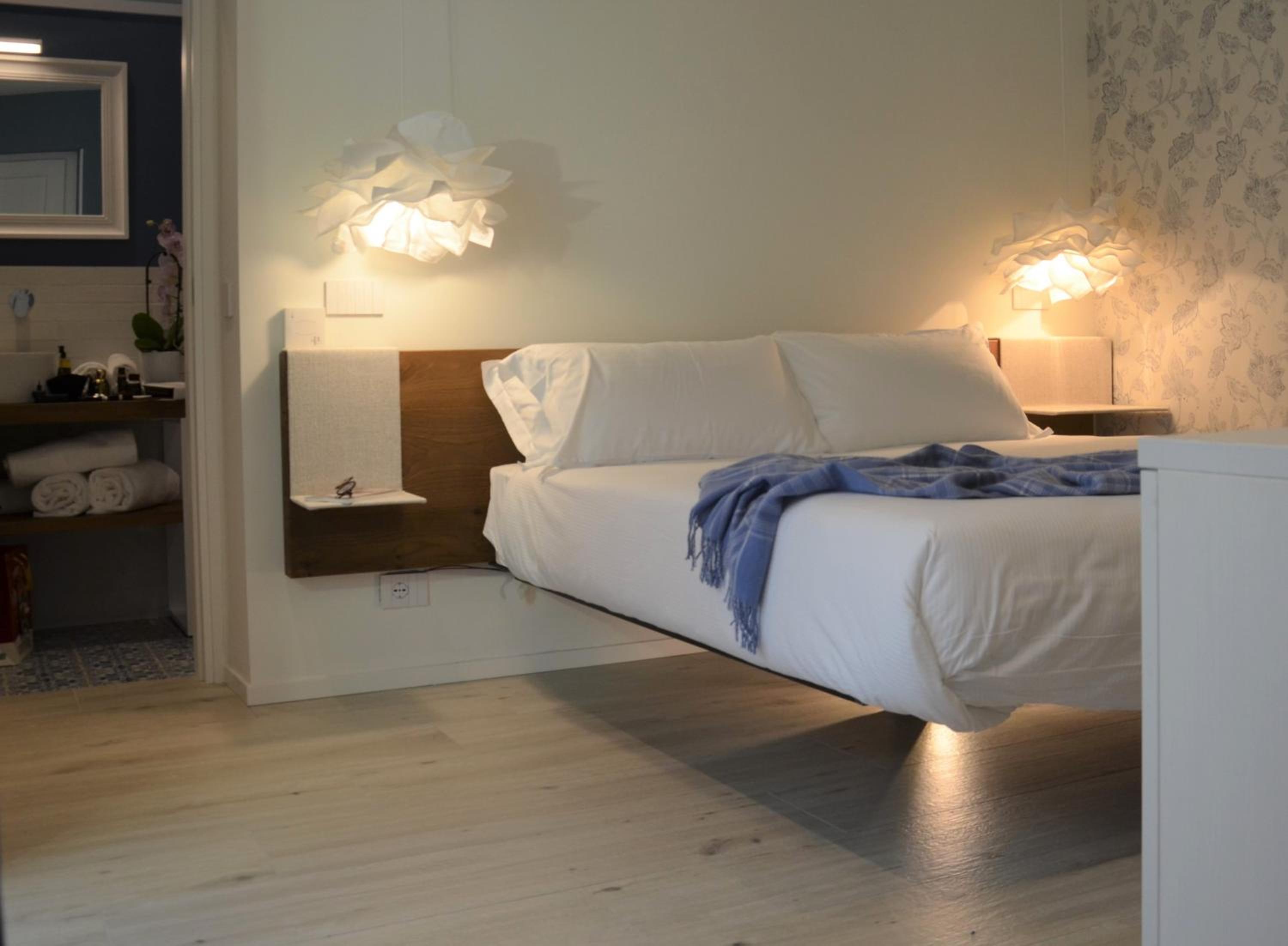 Deluxe Double Room - Photo 2