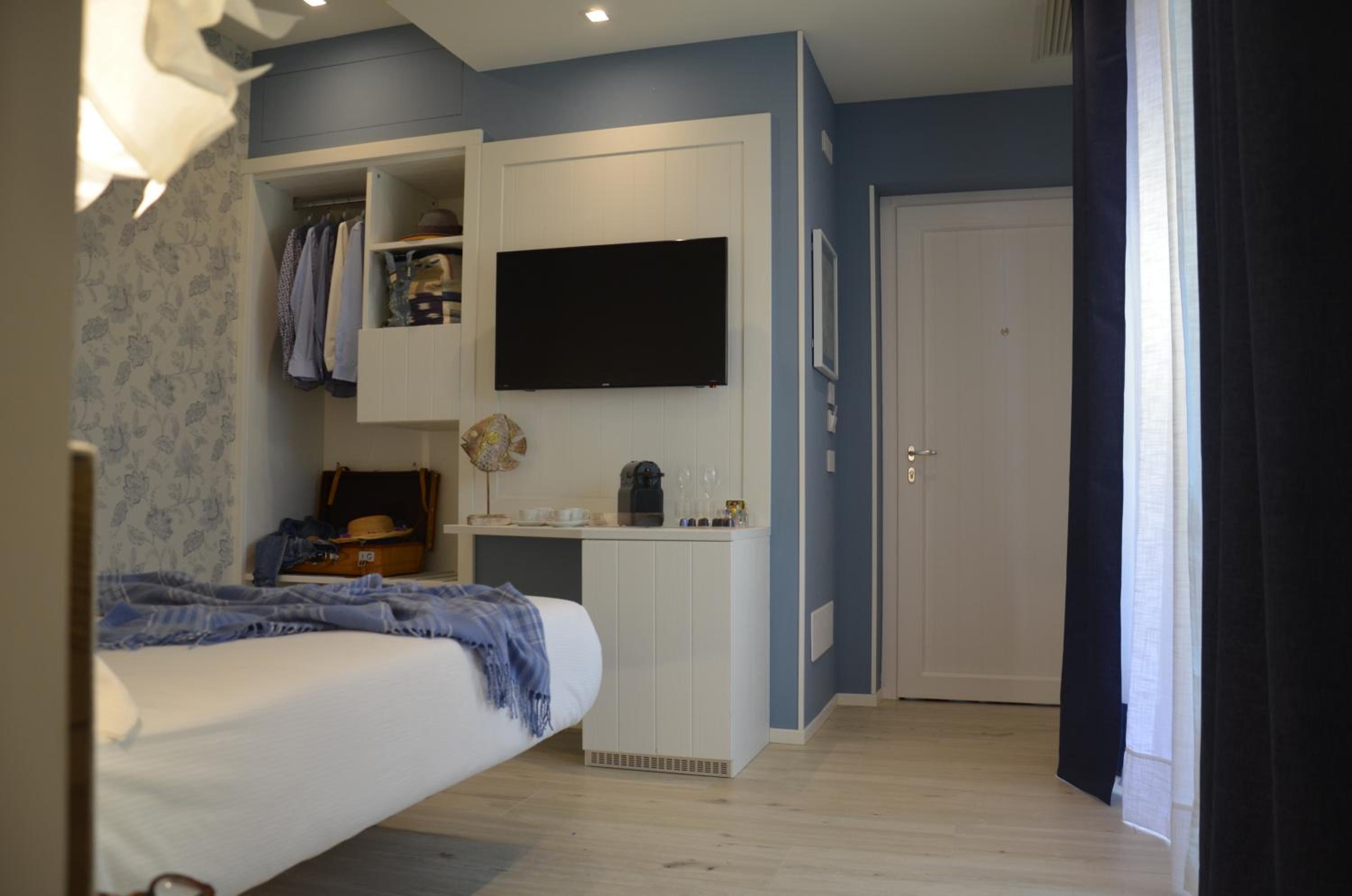 Deluxe Double Room - Photo 1