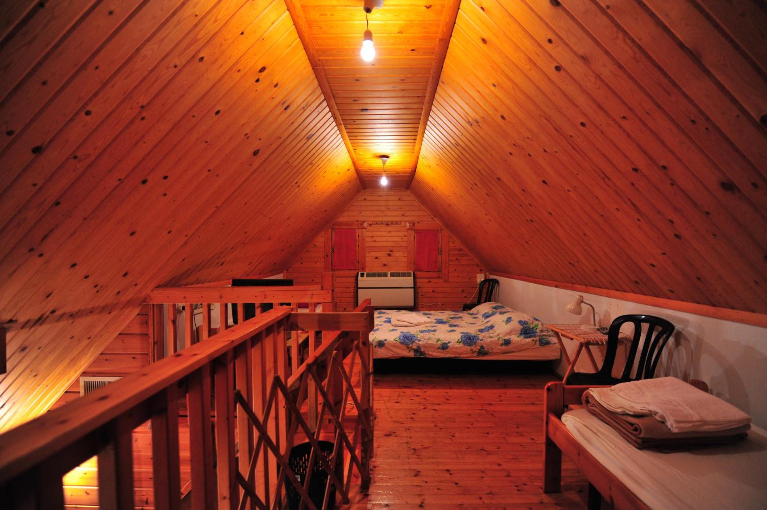 Cottage with two bedrooms & gallery photo 1