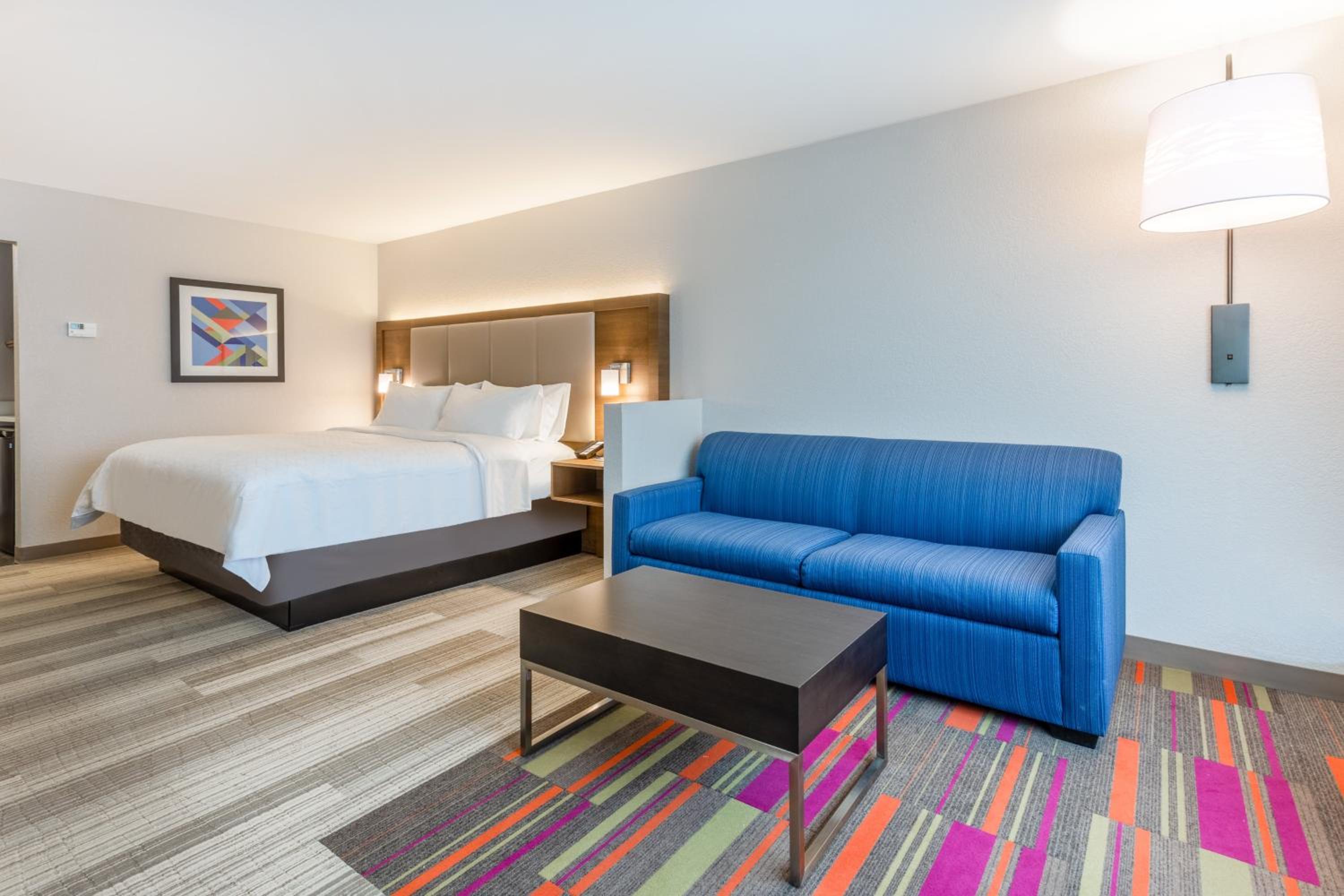 King Suite - Photo 2