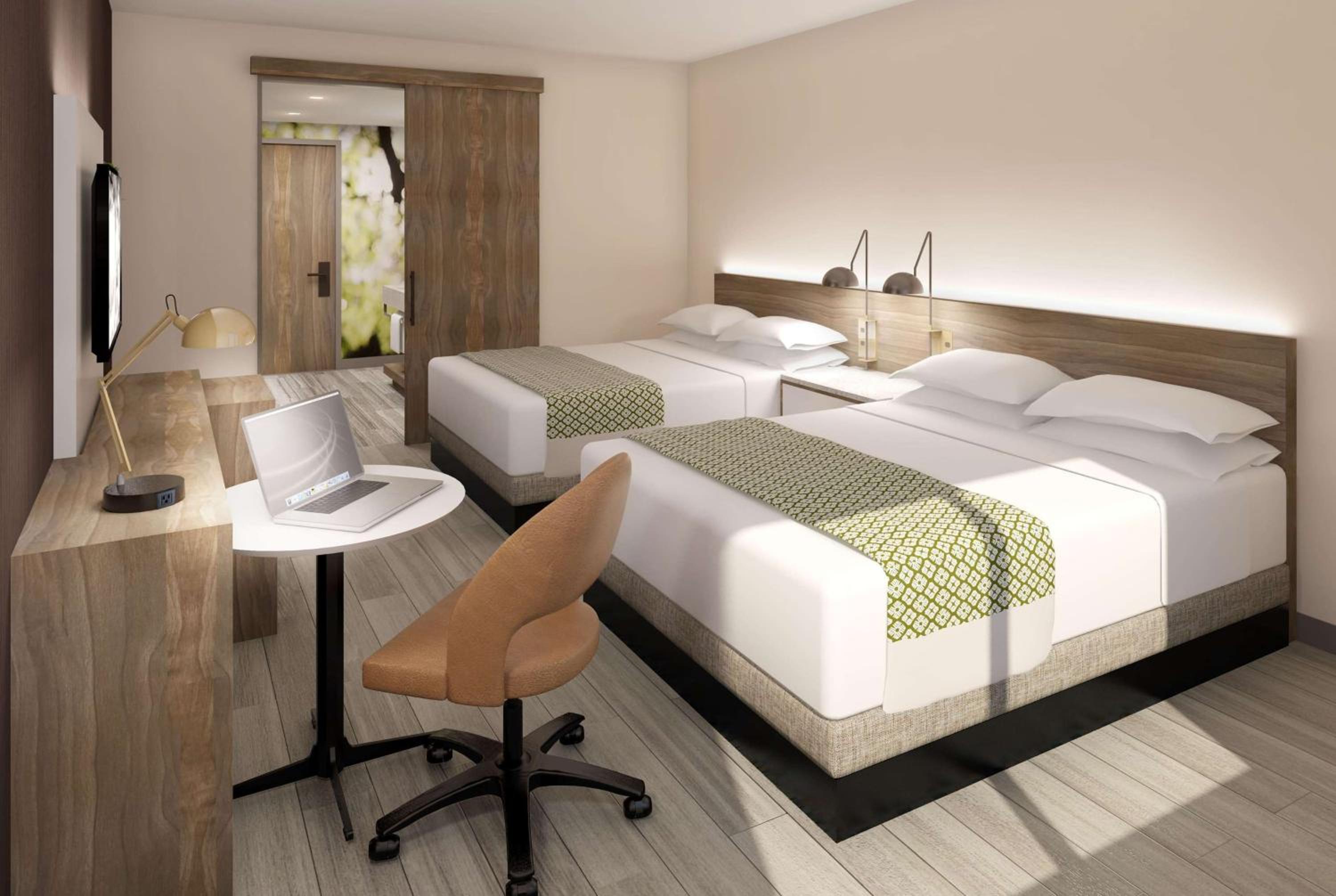 Queen Room with Two Queen Beds - Non-Smoking - Photo 1