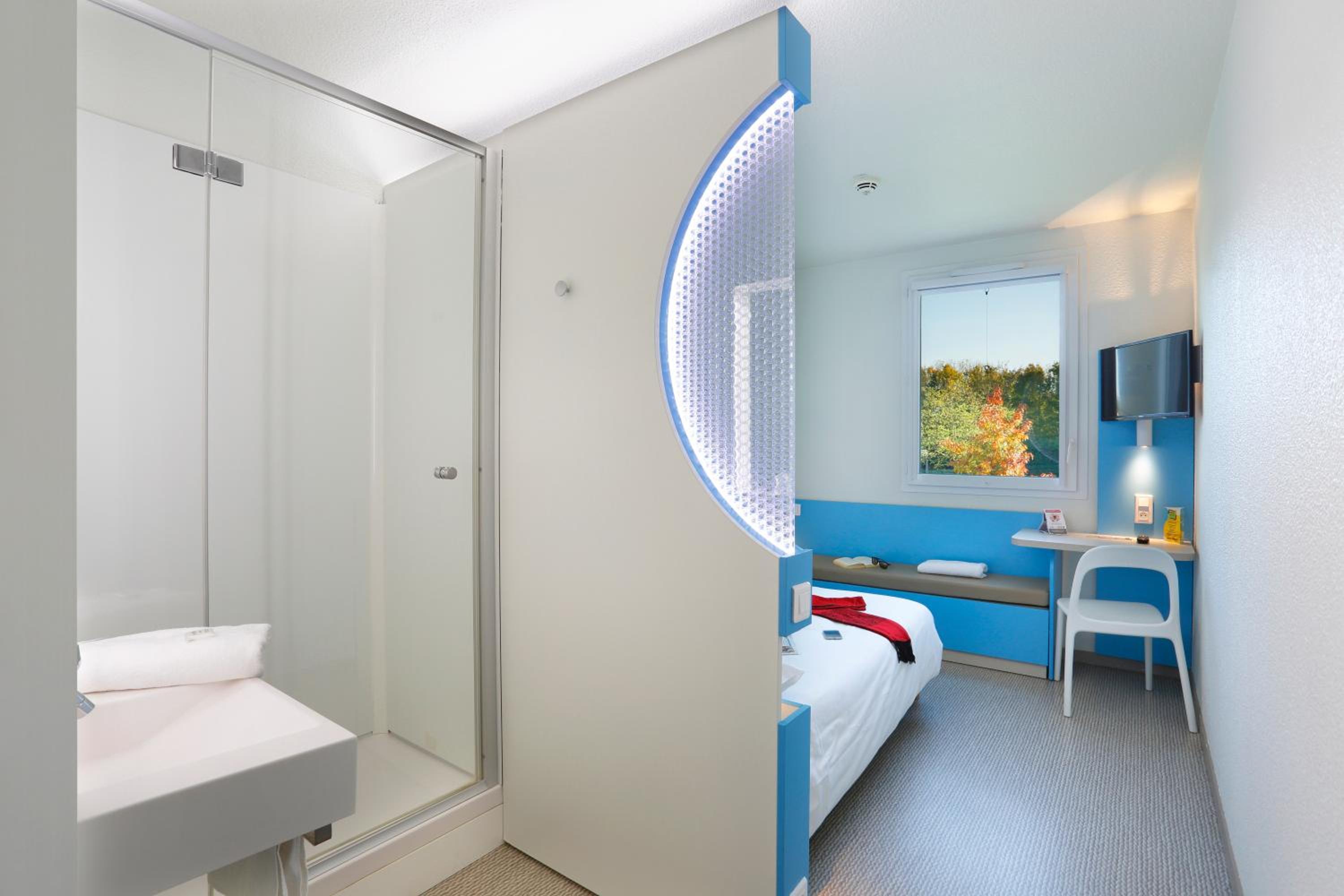 Triple Room (2 Adults + 1 Child)