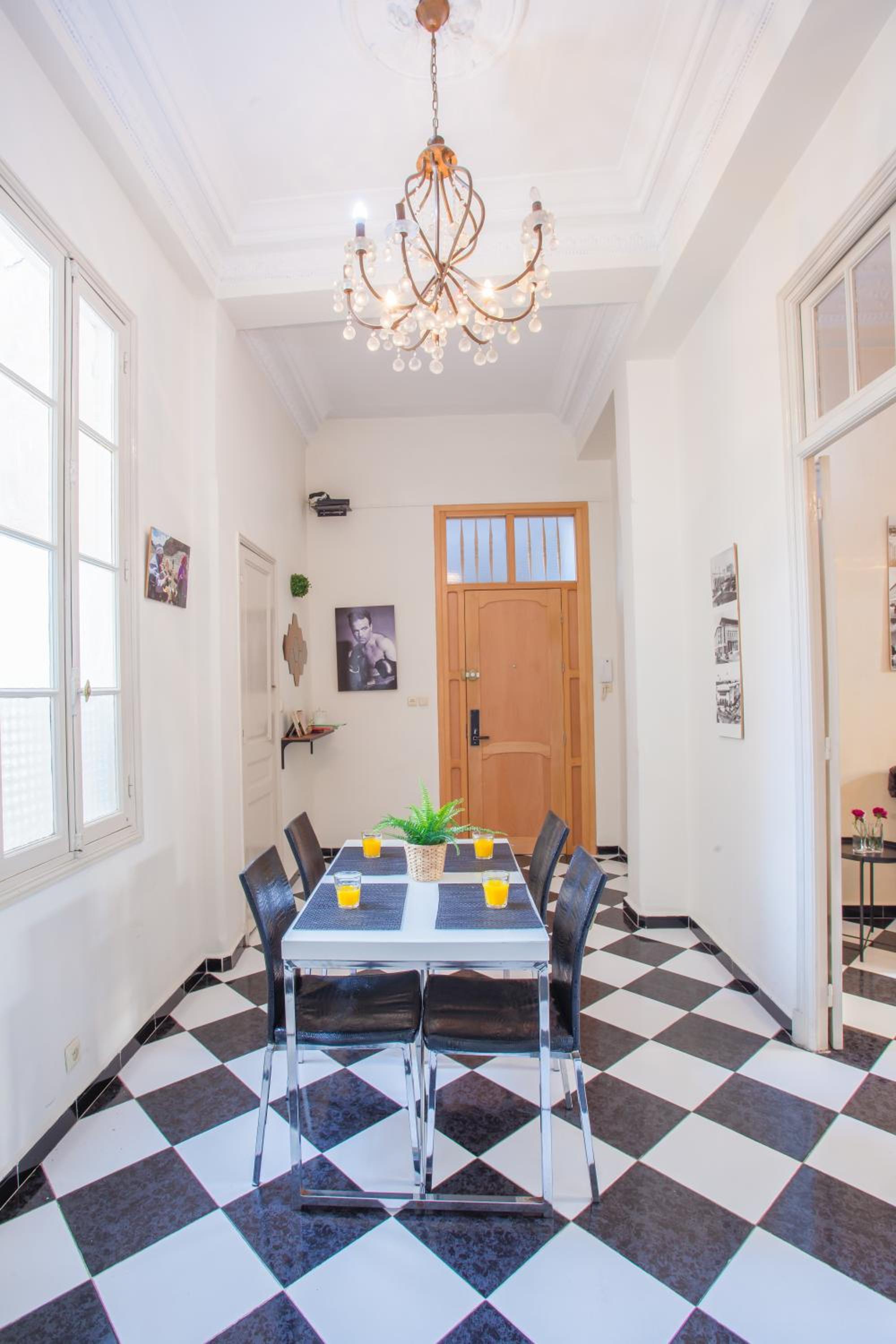 Apartment with Balcony - Photo 8