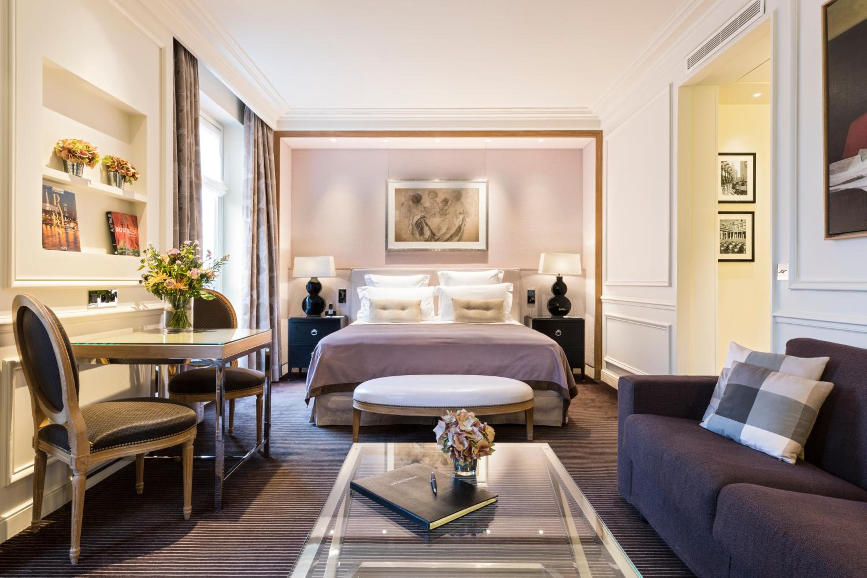 Junior Suite with Balcony photo 1