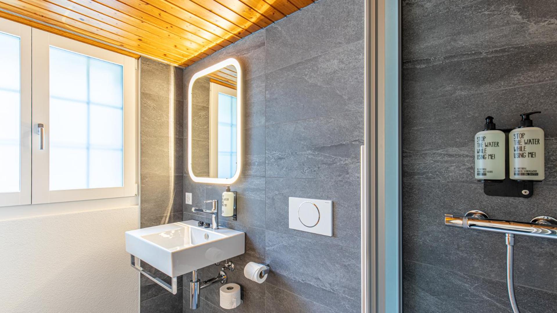 Double Room with Private Bathroom photo 3