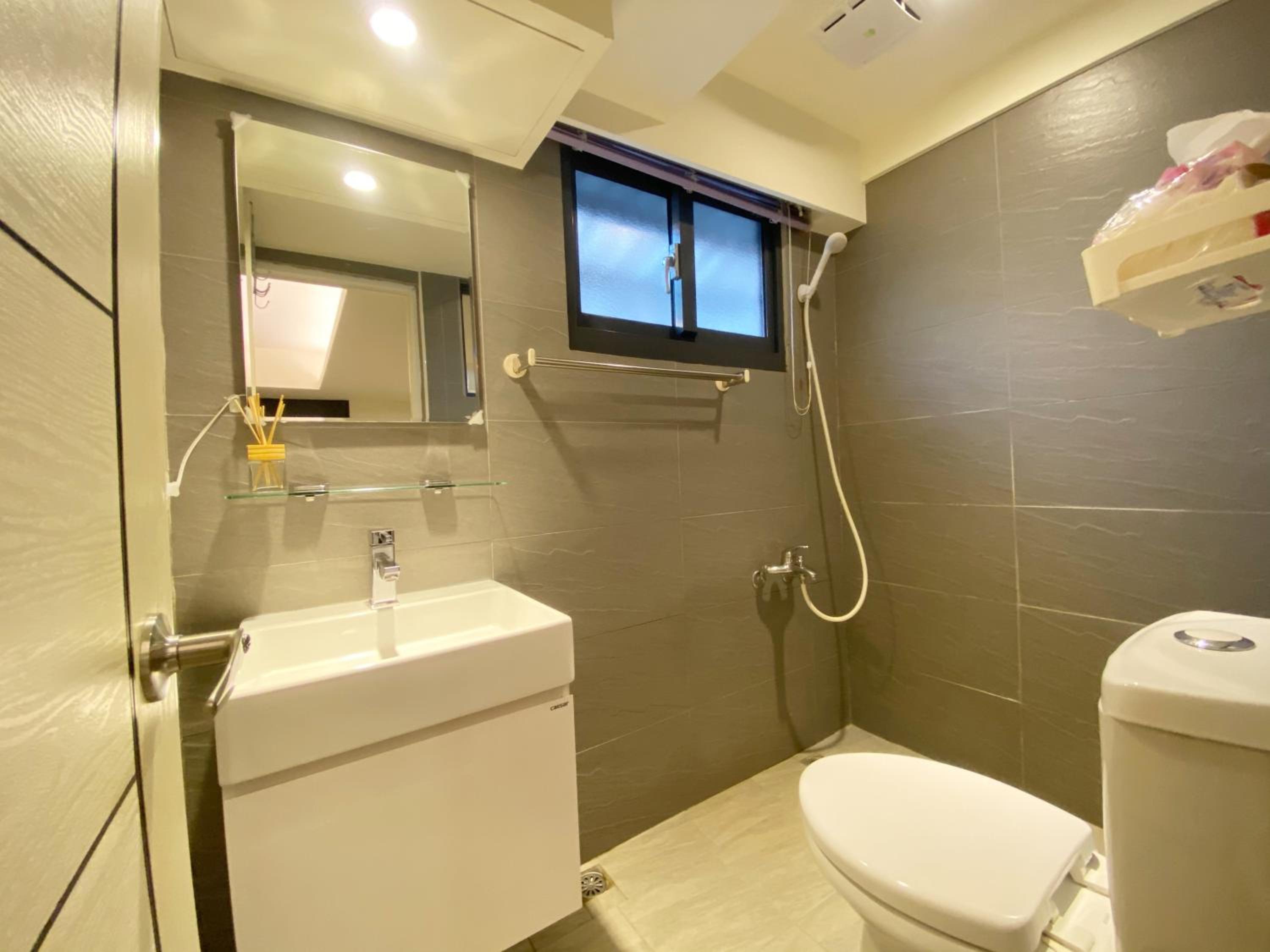 Deluxe Double Room with Shower - Photo 15