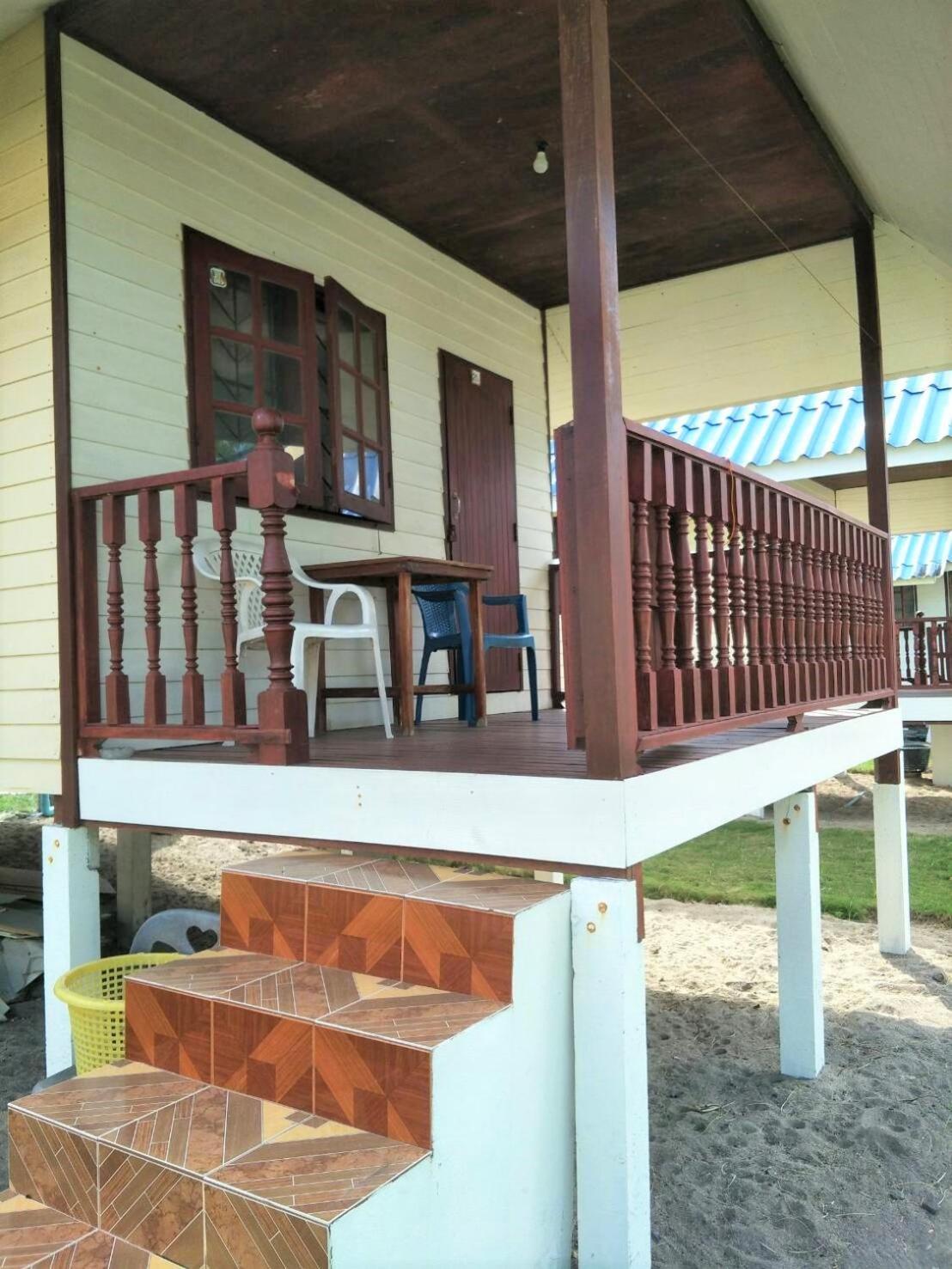 Standard Bungalow With Fan - Photo 10