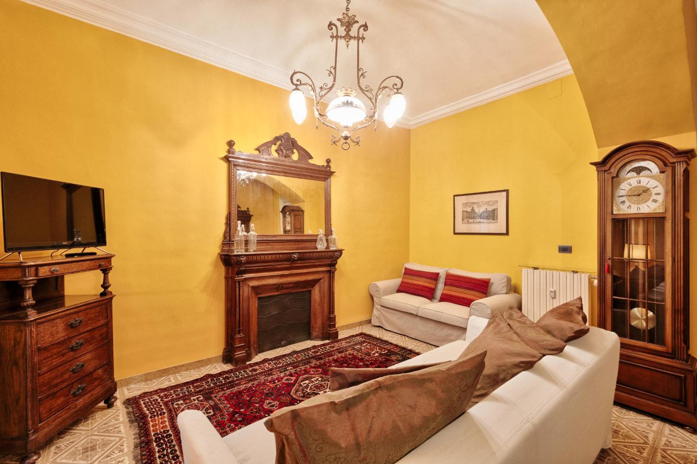 Apartment - Photo 32