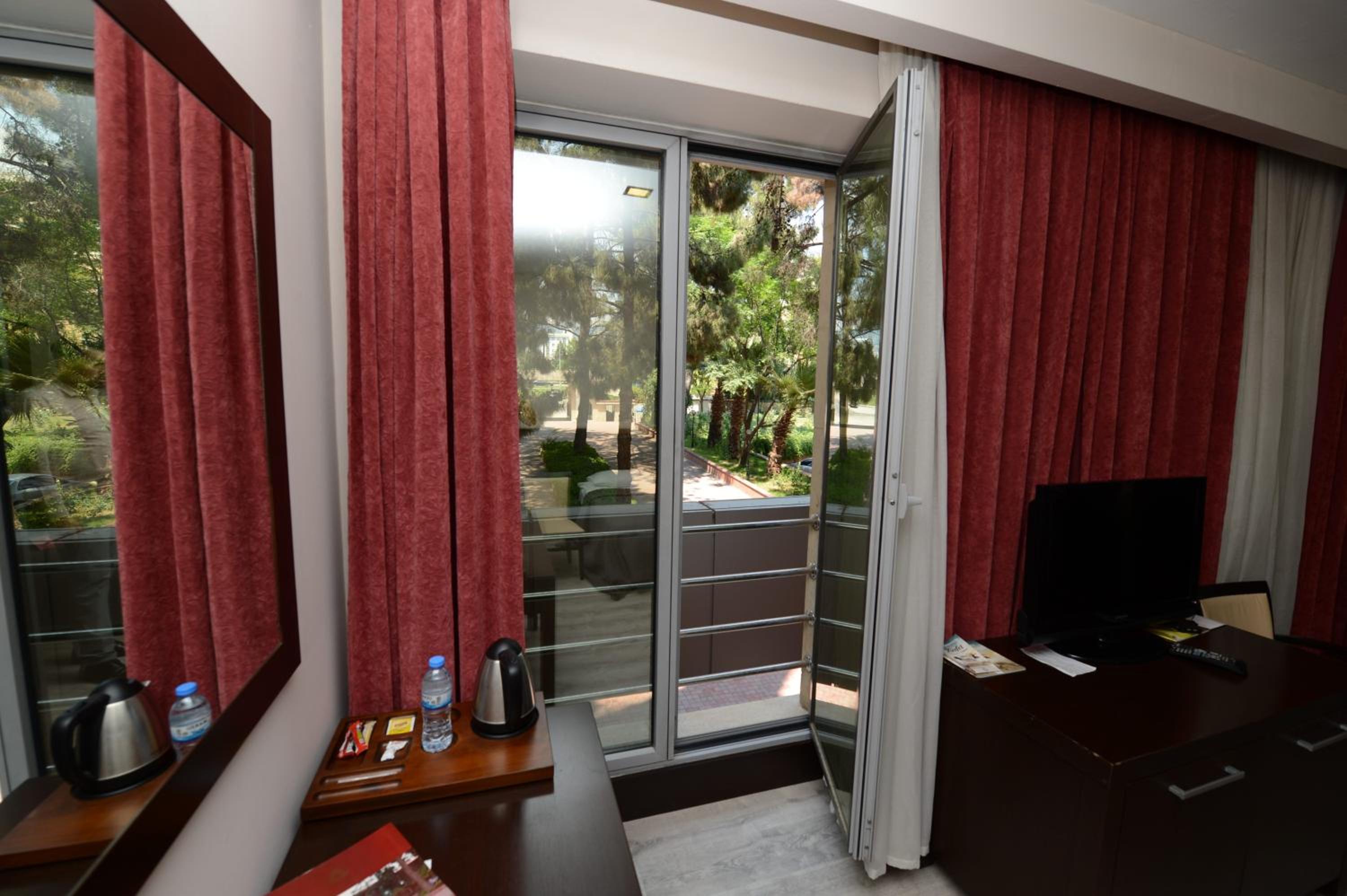 Standard Single Room photo 2