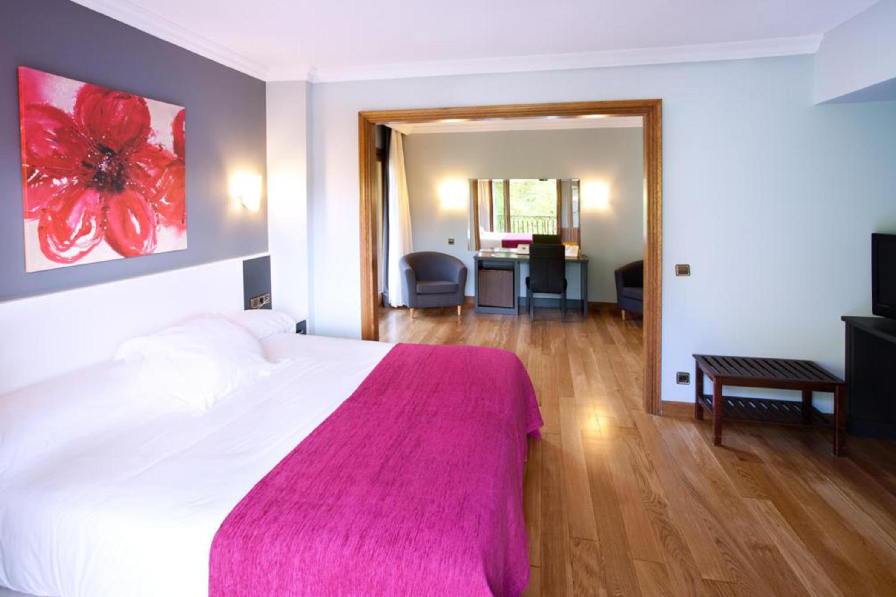 Suite - Photo 6
