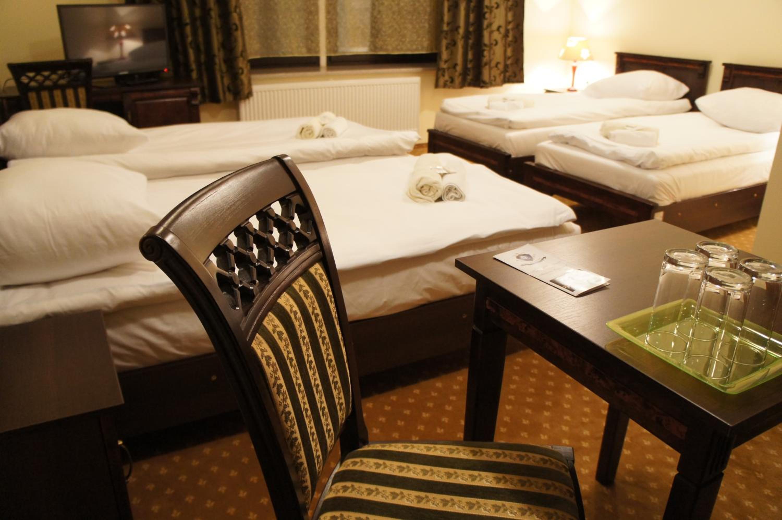 Quadruple Room - Photo 4