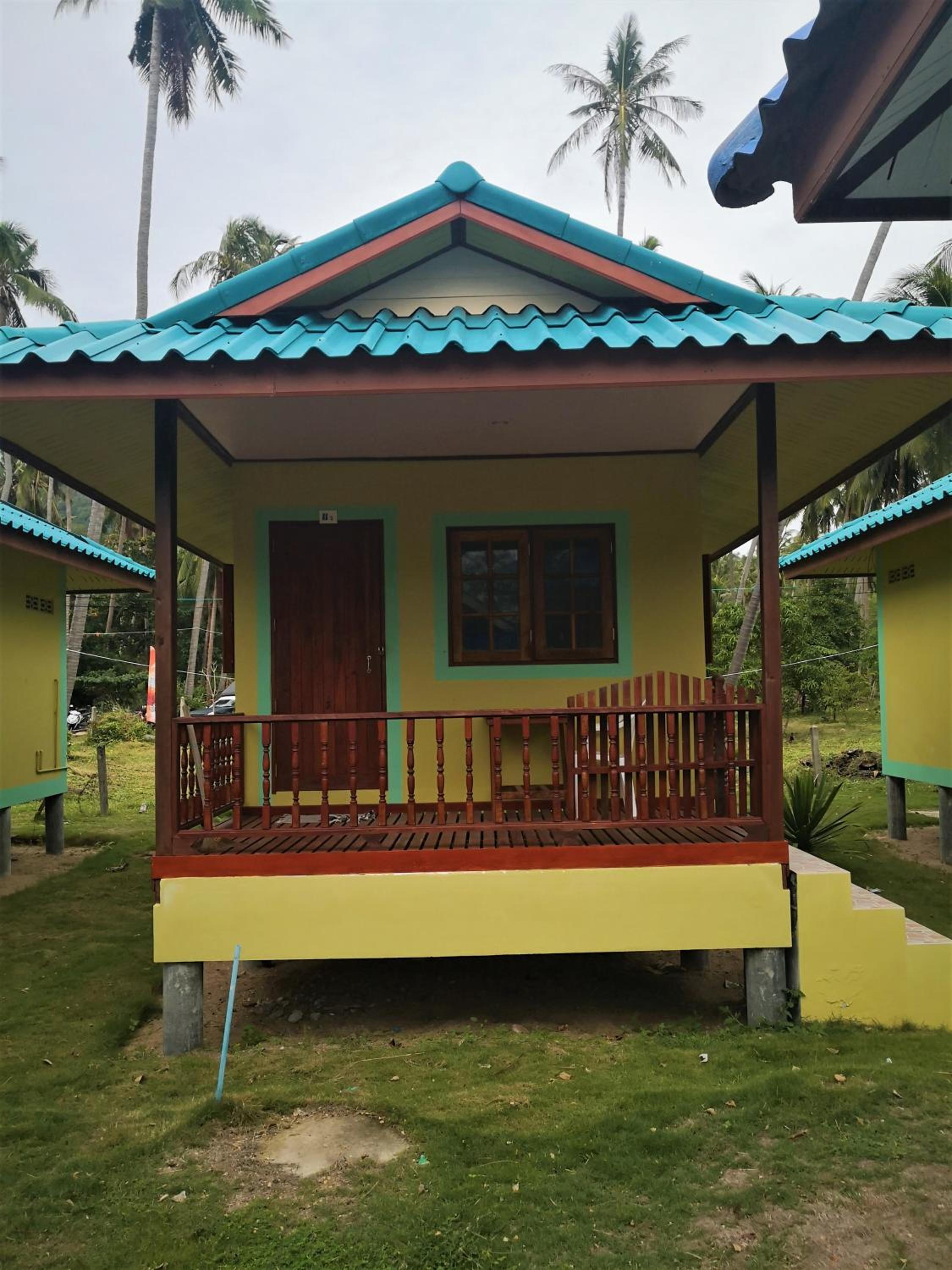Bungalow With Garden View - Photo 7