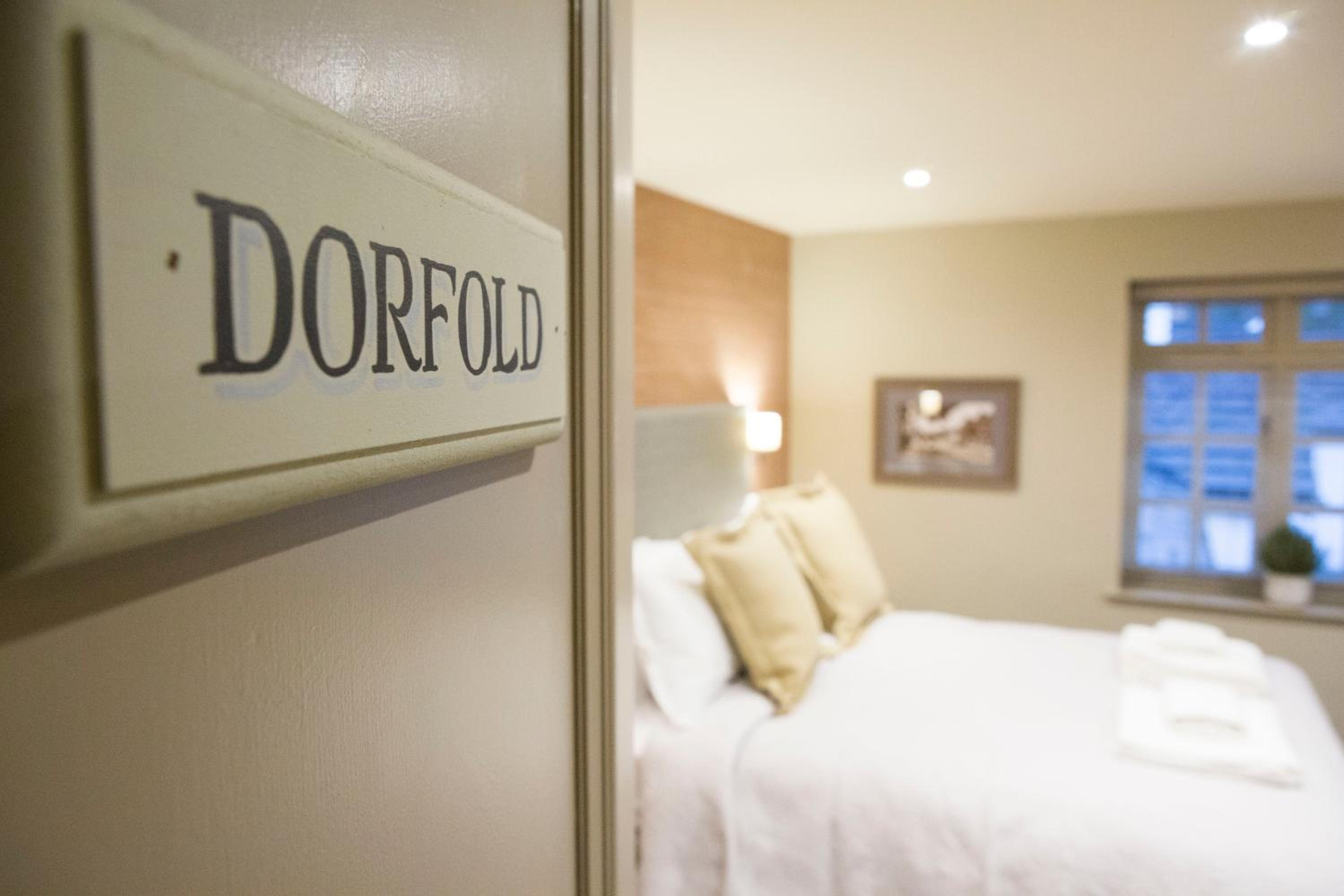 Standard Double Room - Photo 12