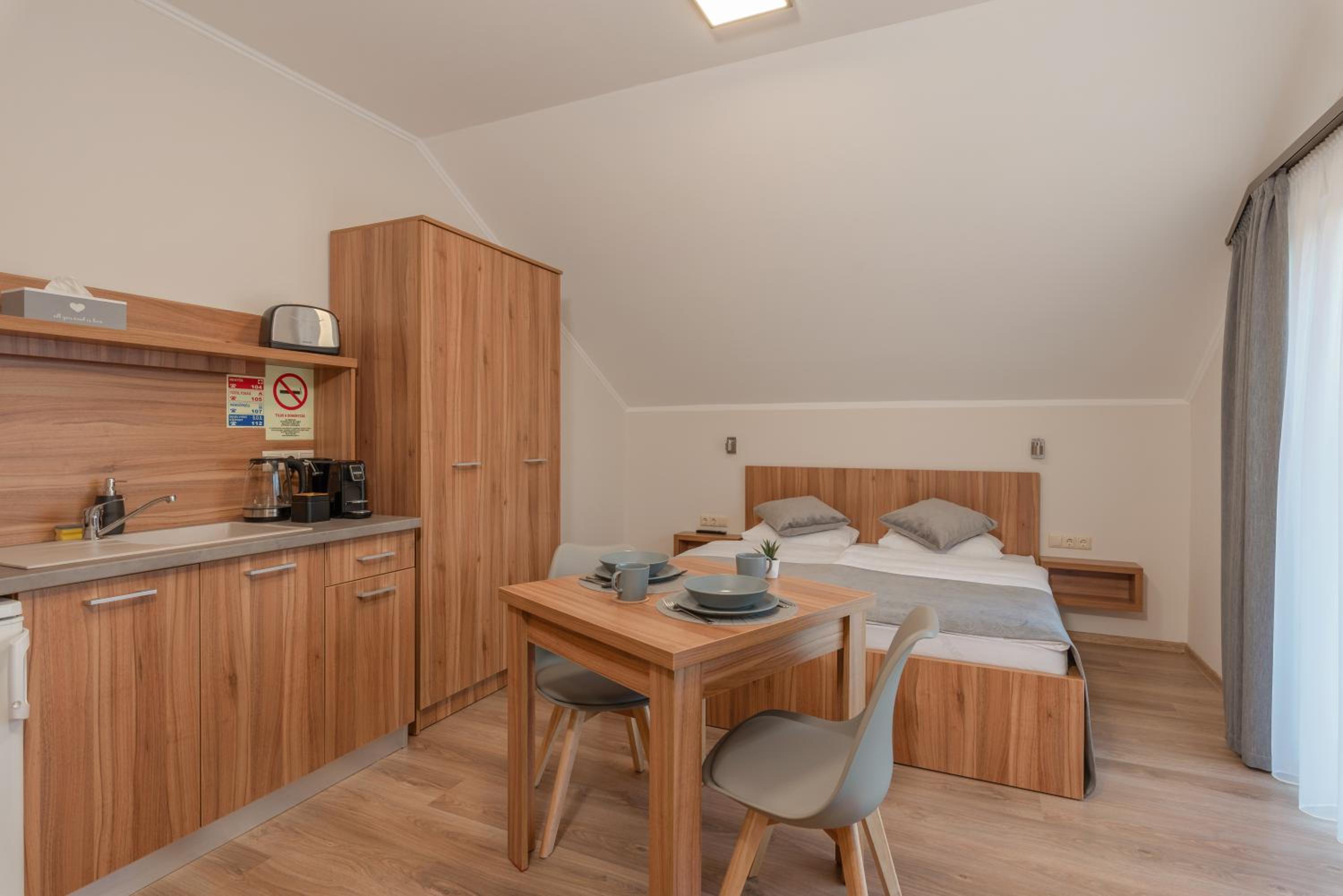 Studio Apartment with Balcony photo 1
