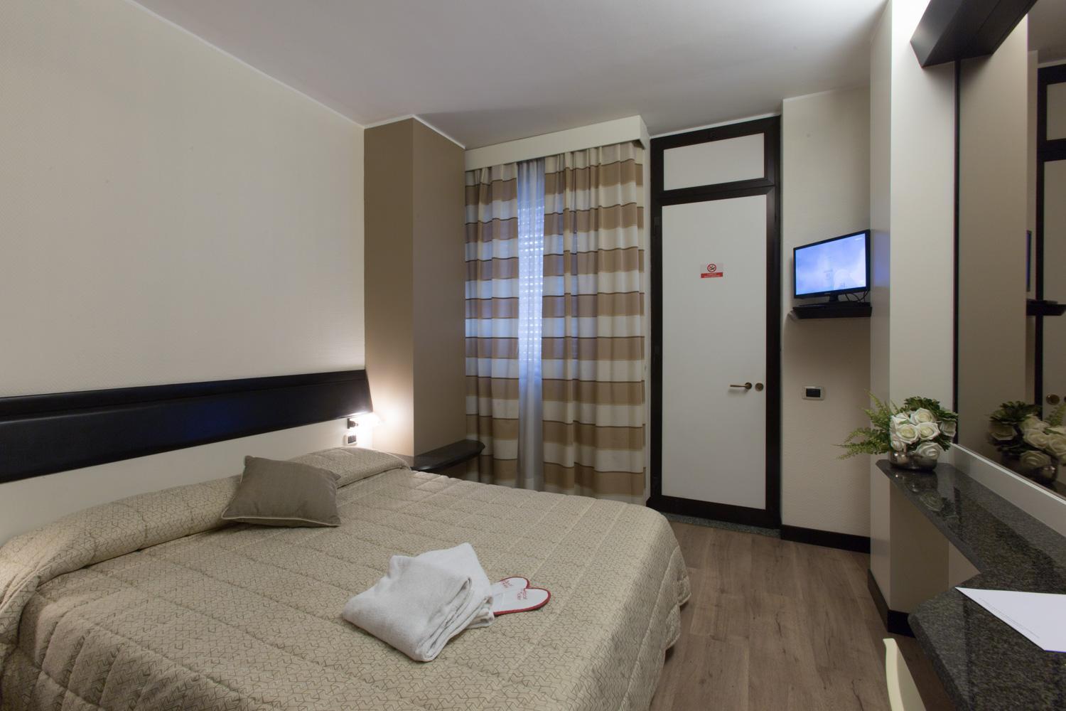 Double Room - Photo 3