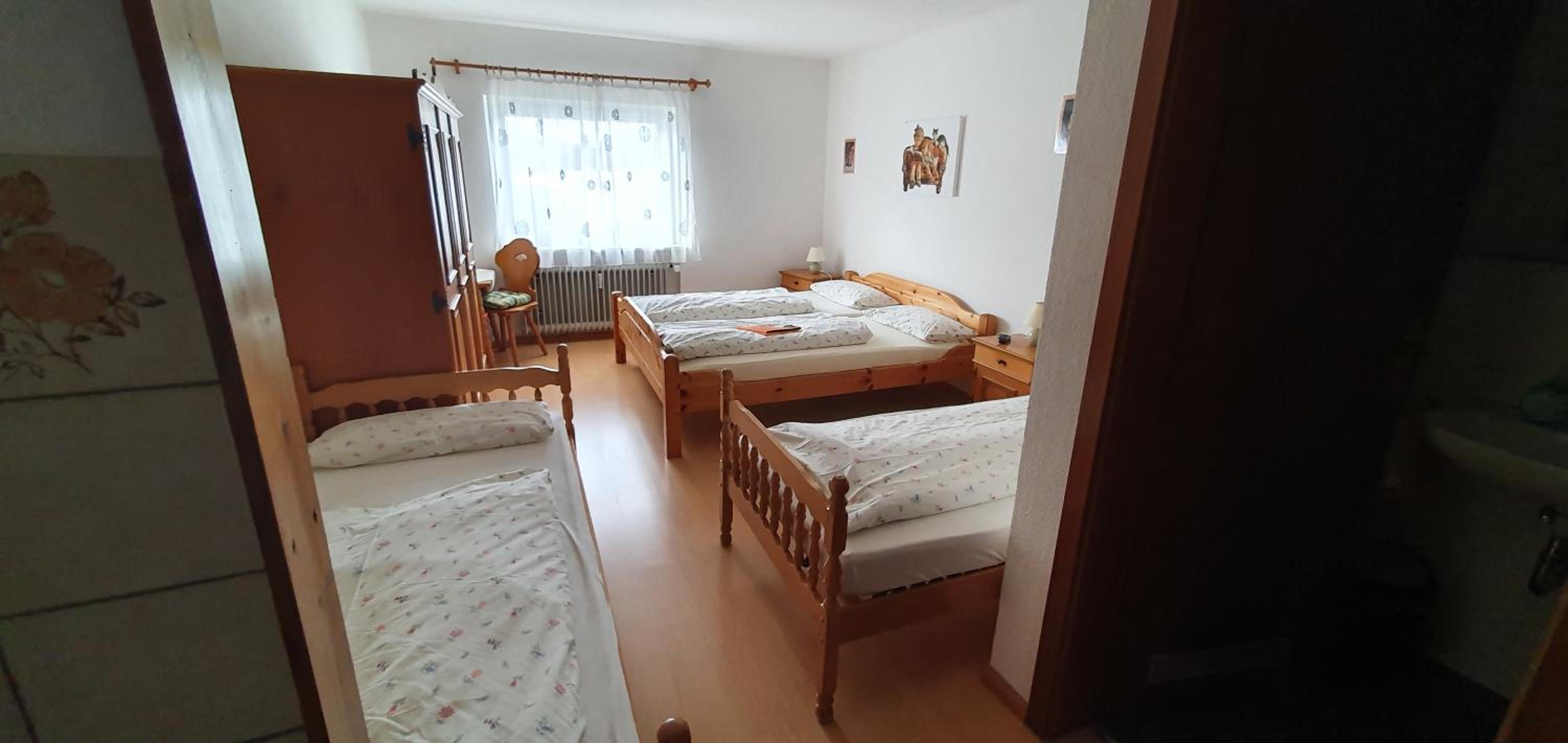 Quadruple Room with Private Bathroom - Photo 1