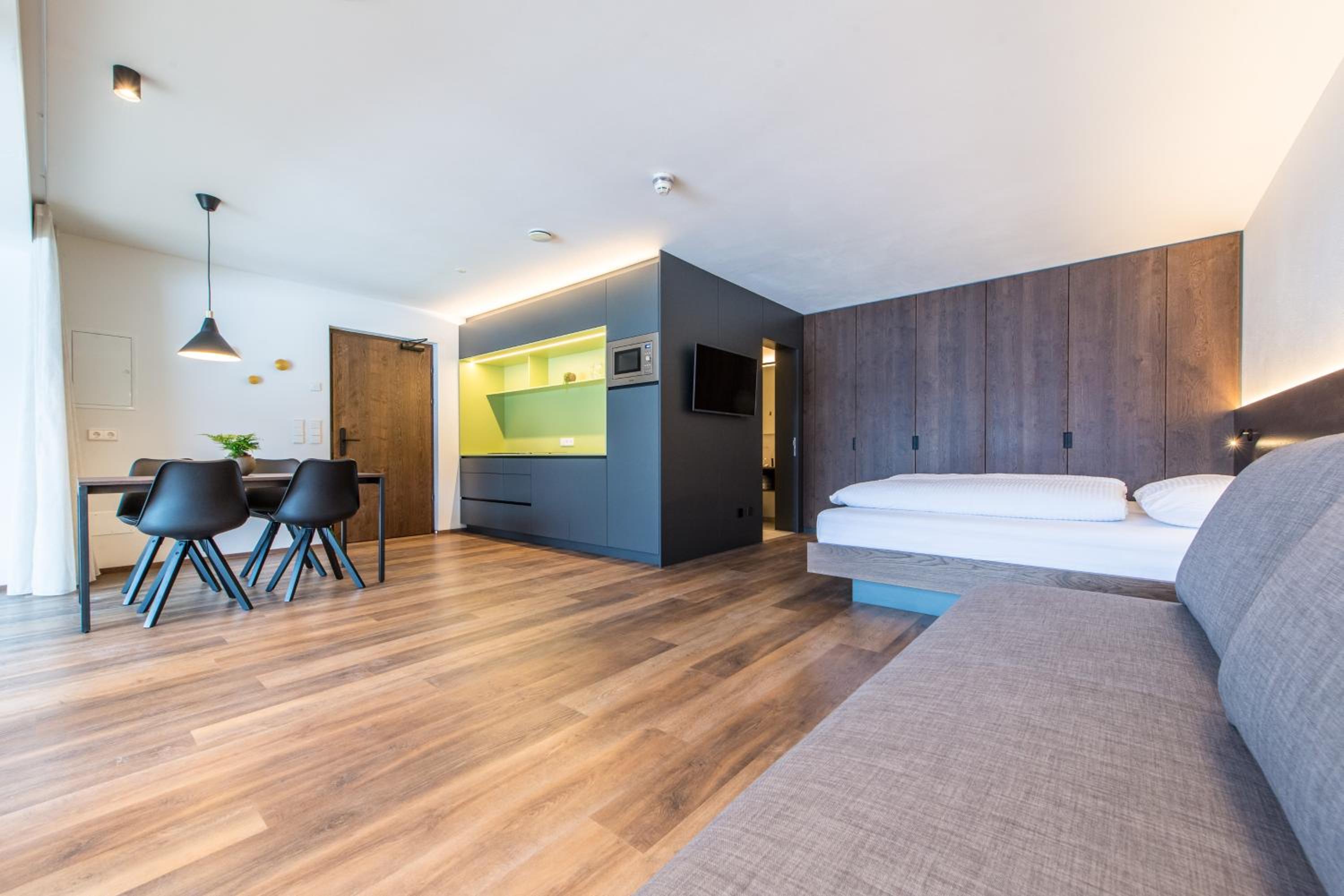Studio Apartment photo 2
