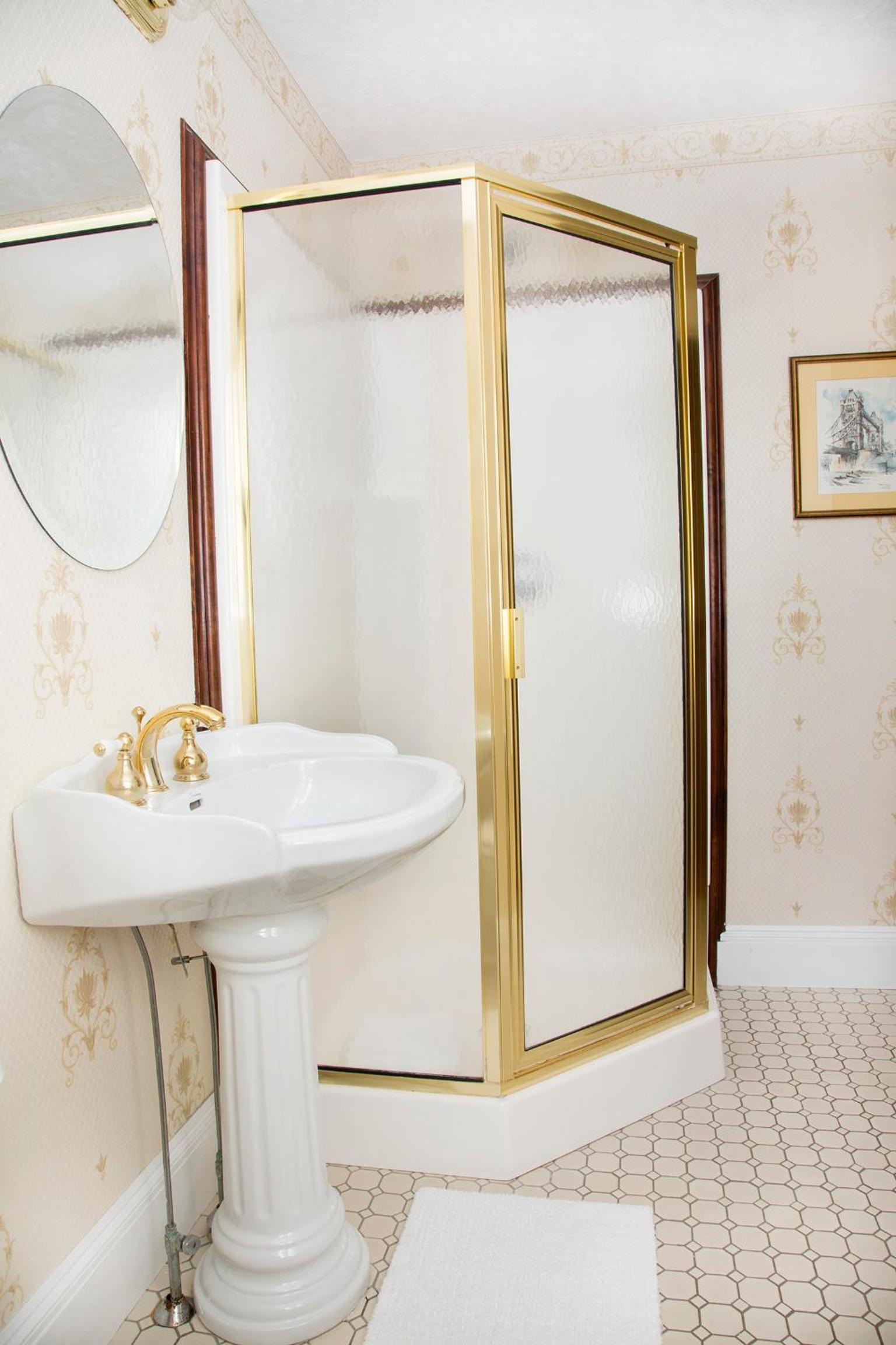 Deluxe Suite photo 2